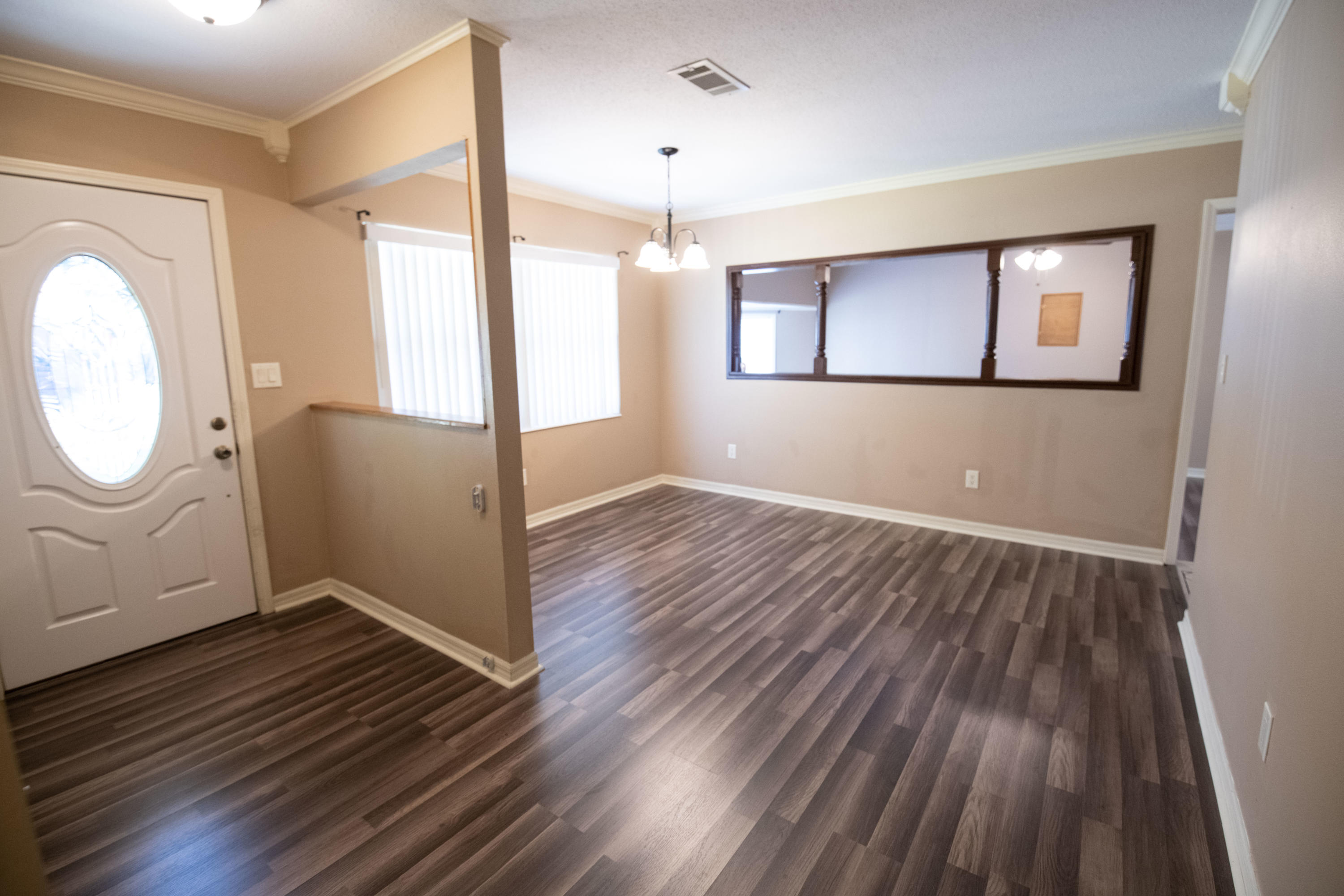 CAROL ANNE MANOR - Residential