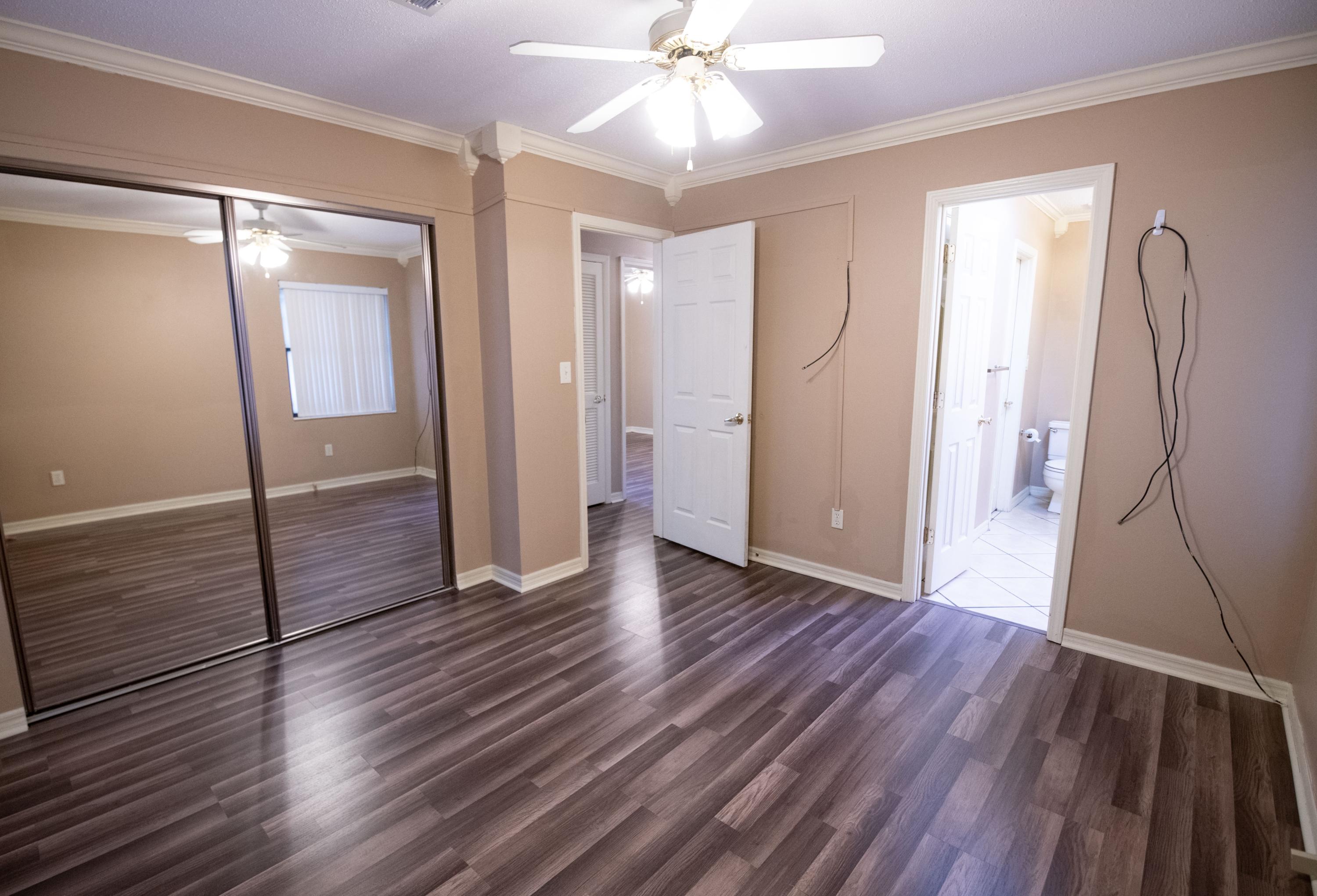 CAROL ANNE MANOR - Residential