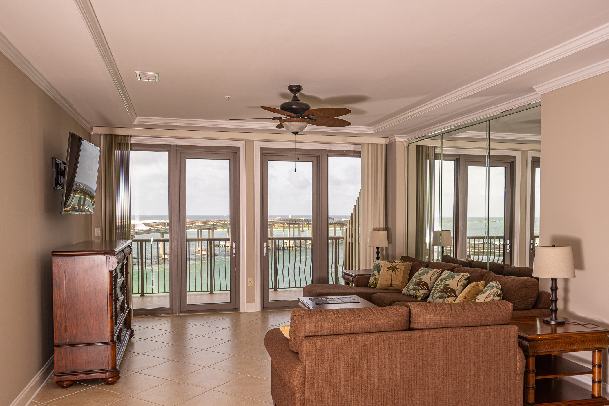 SIDES MORENO POINT WEST - Residential