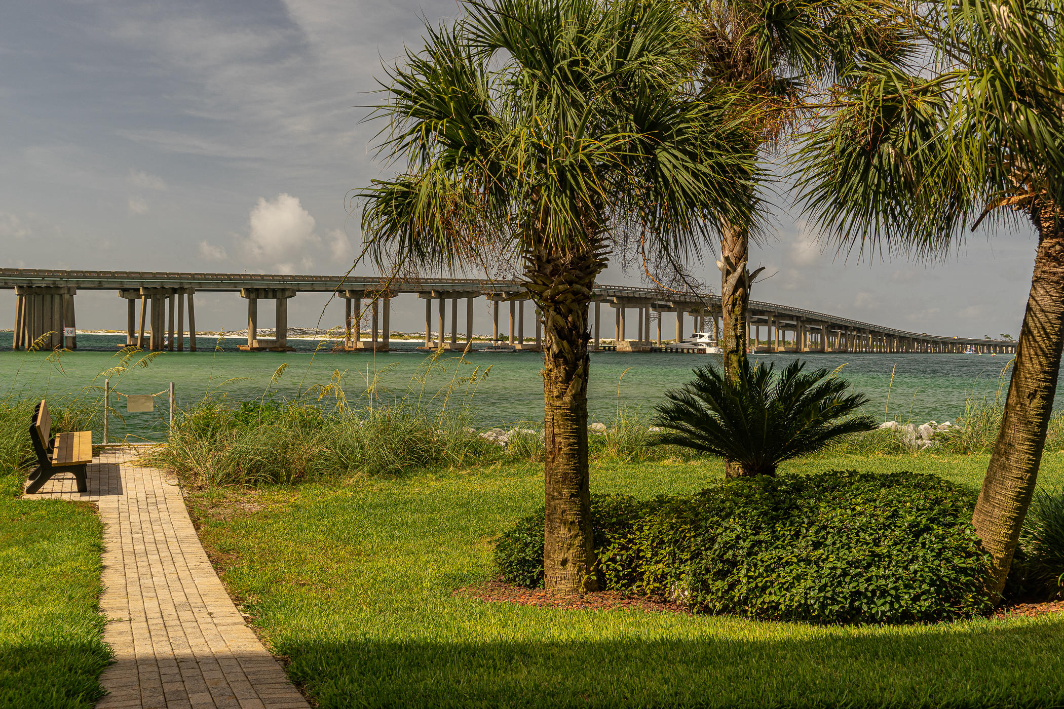 SIDES MORENO POINT WEST - Residential