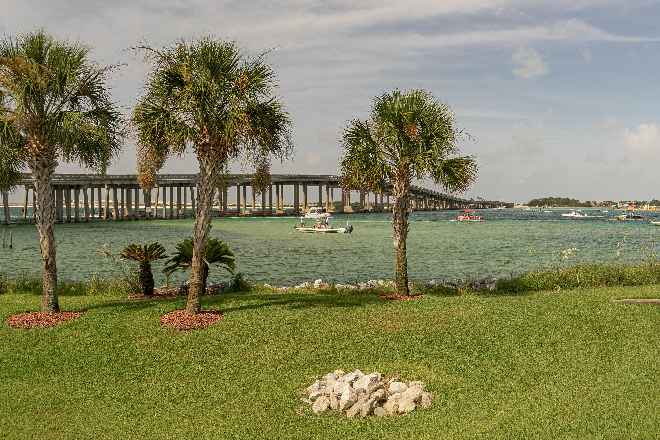 SIDES MORENO POINT WEST - Residential