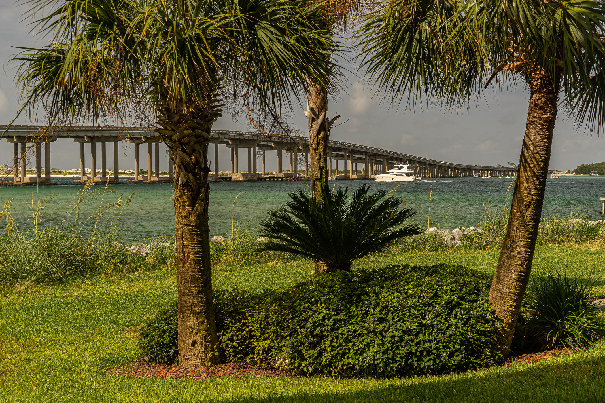 SIDES MORENO POINT WEST - Residential