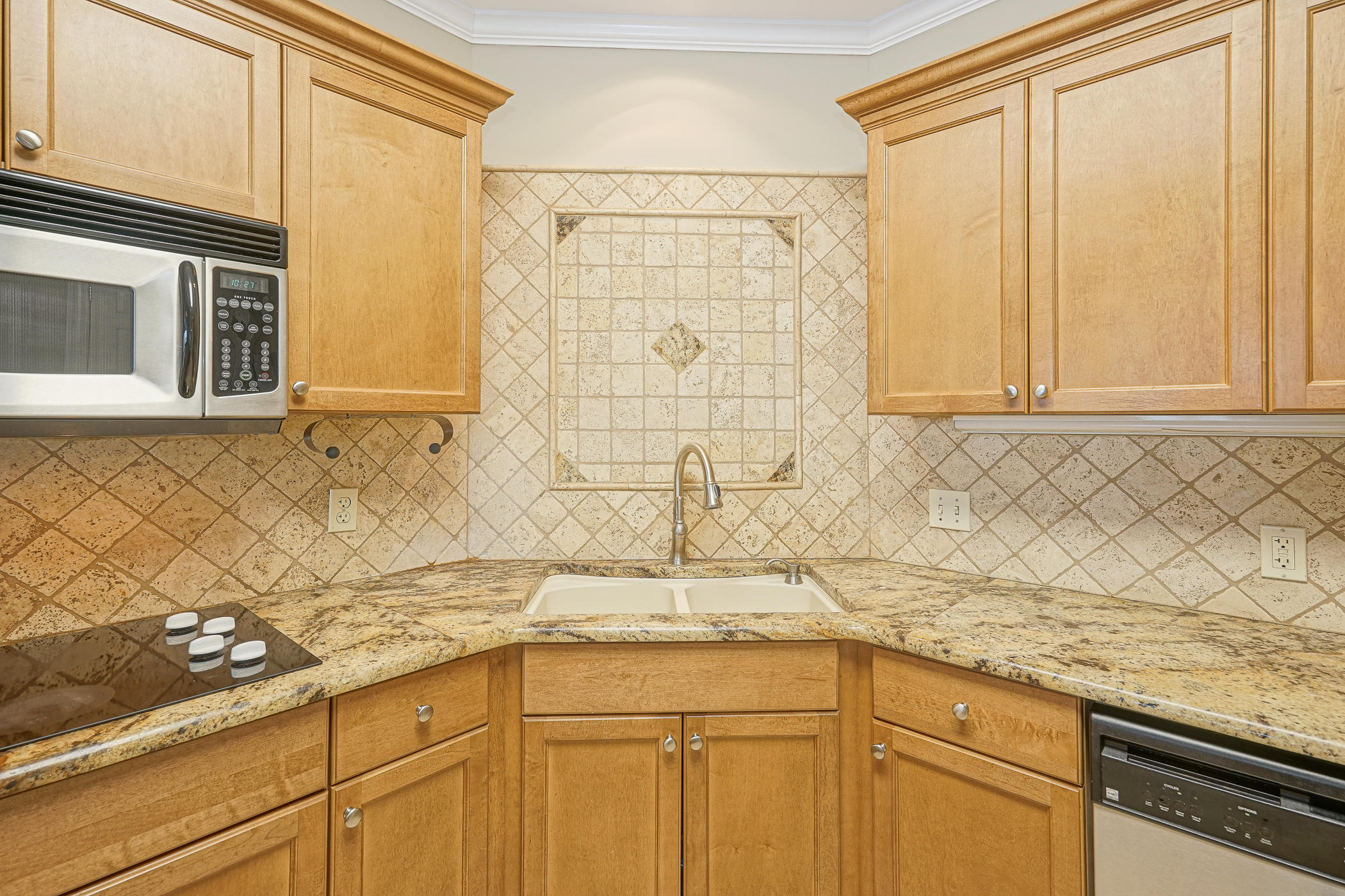 SIDES MORENO POINT WEST - Residential