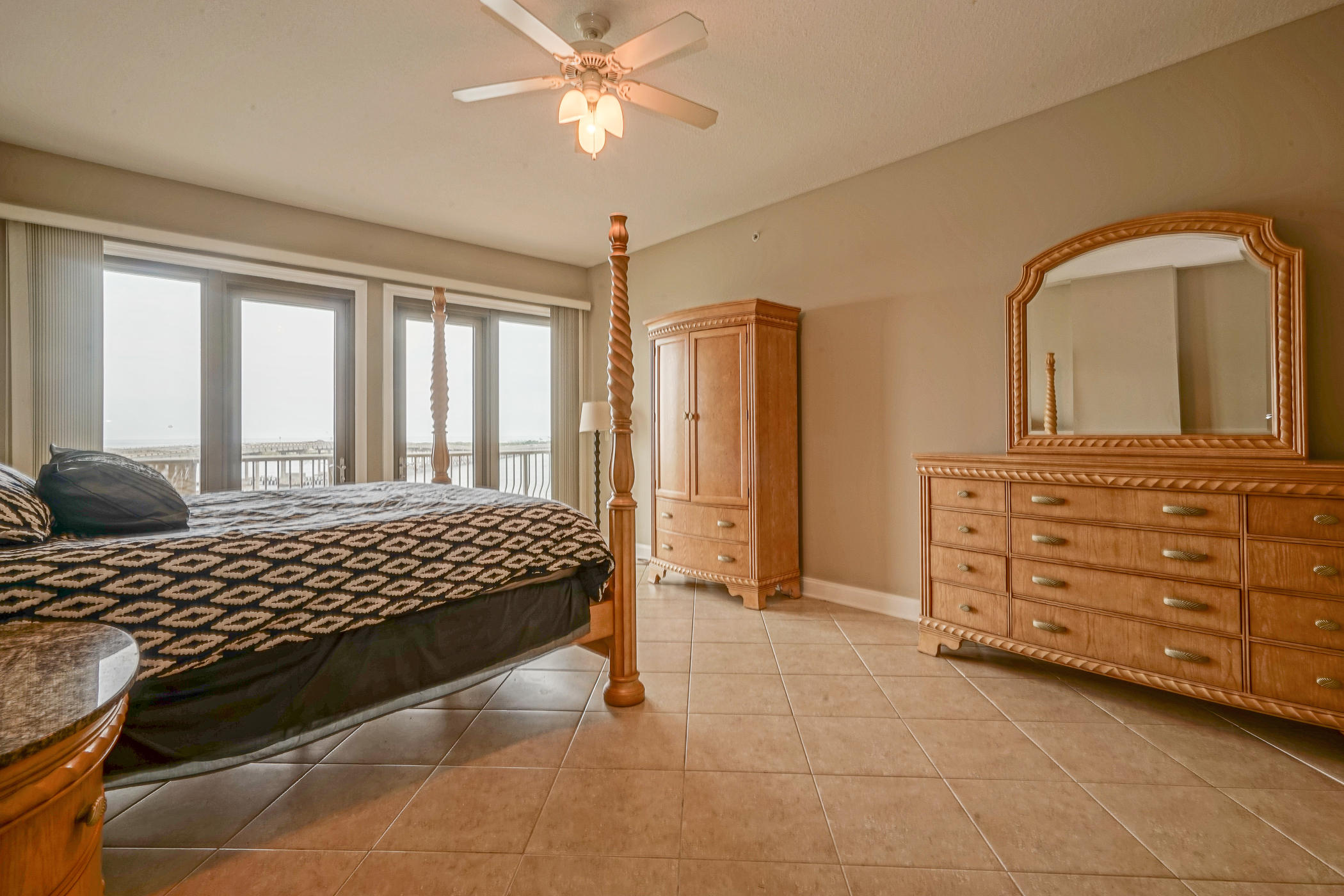 SIDES MORENO POINT WEST - Residential