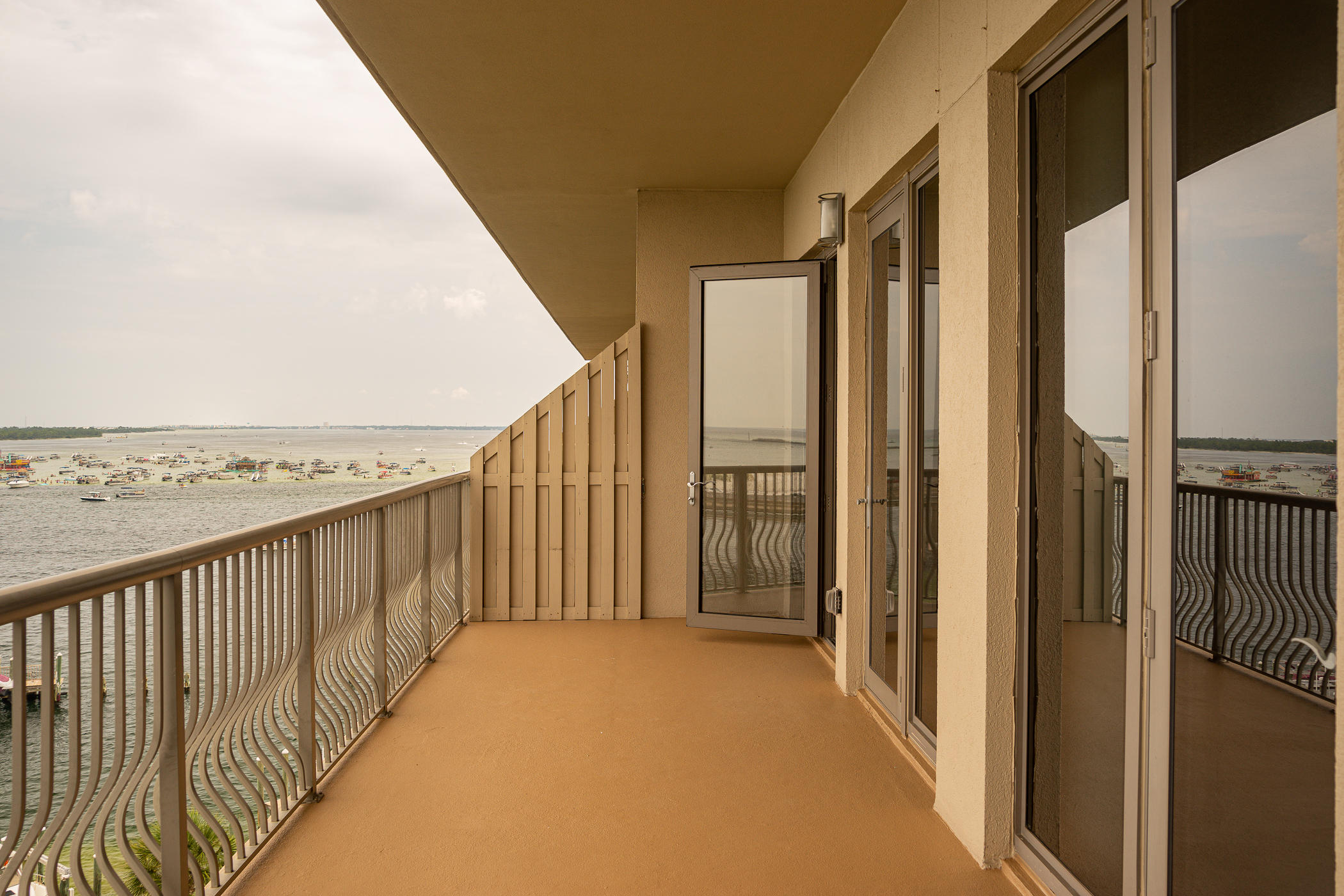 SIDES MORENO POINT WEST - Residential