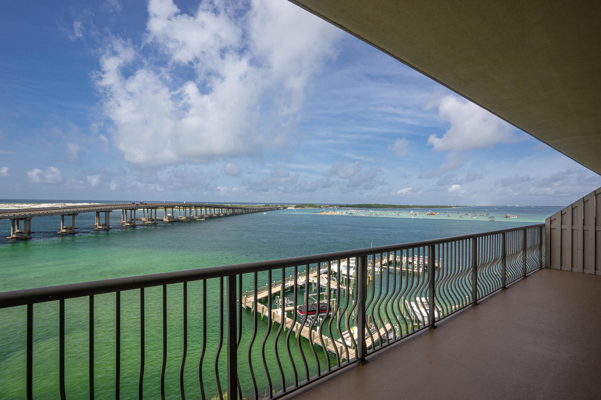 SIDES MORENO POINT WEST - Residential