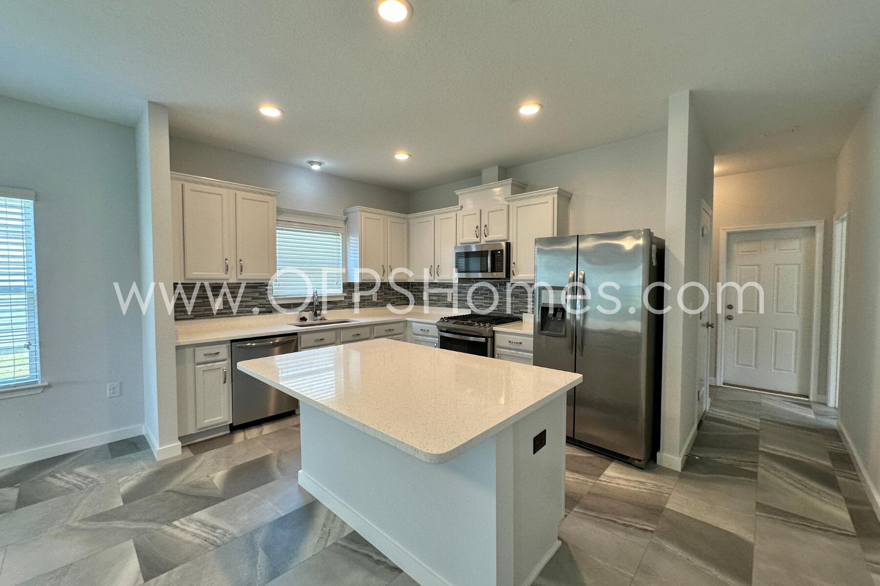 HAMMOCK BAY - Residential Lease