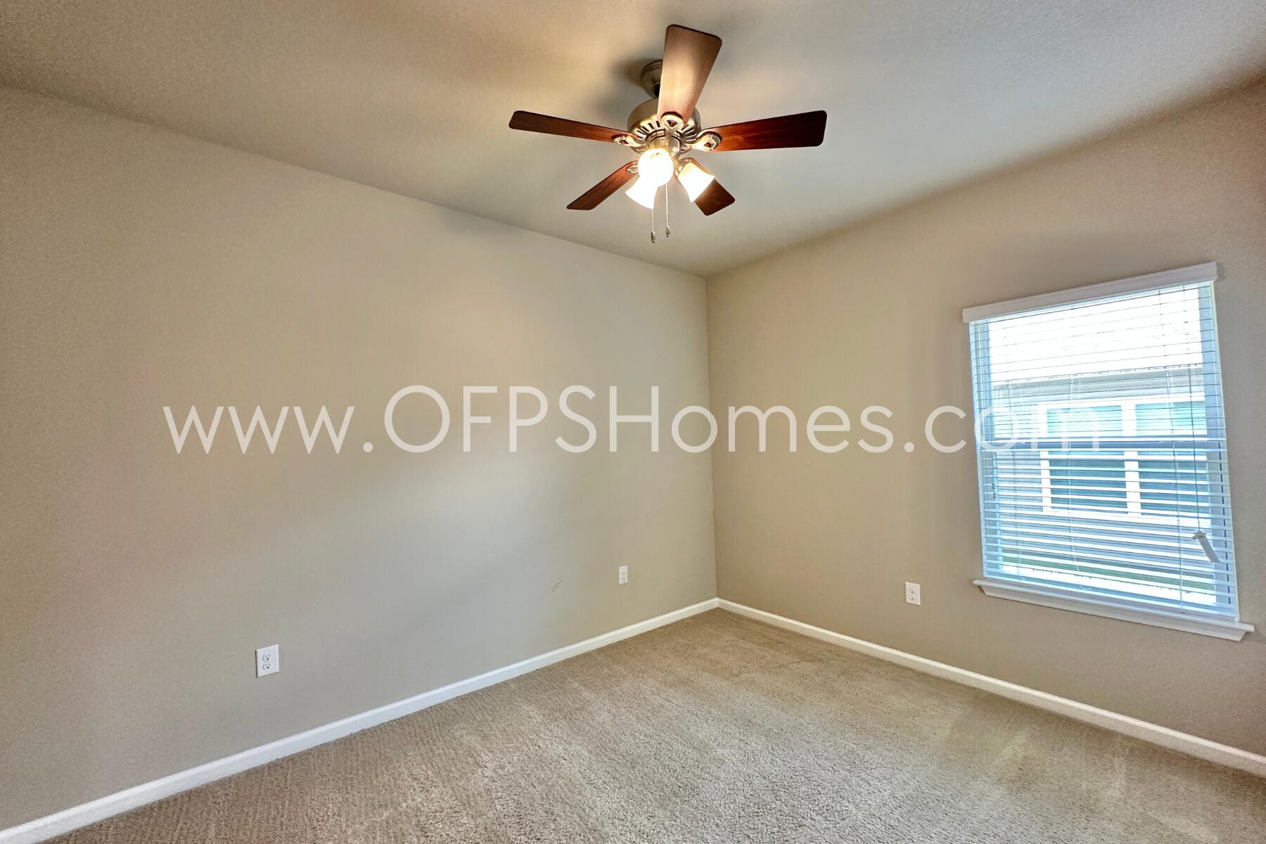 HAMMOCK BAY - Residential Lease