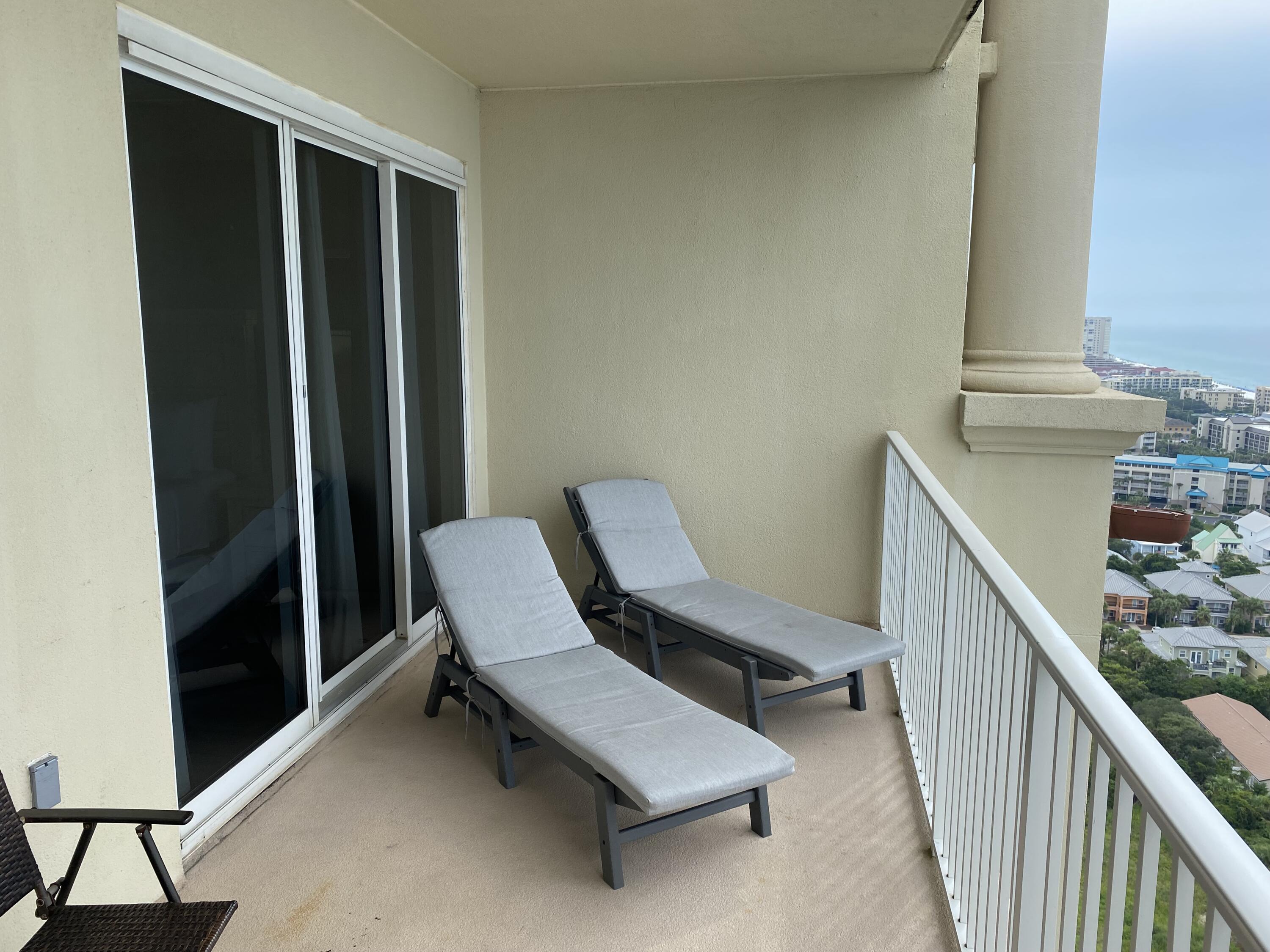 ARIEL DUNES - Residential