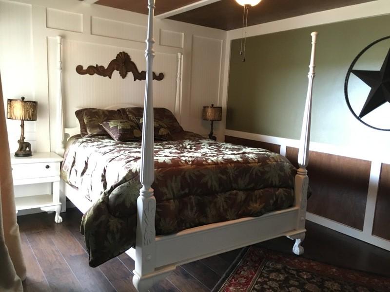 LAKEVIEW CONDO - Residential