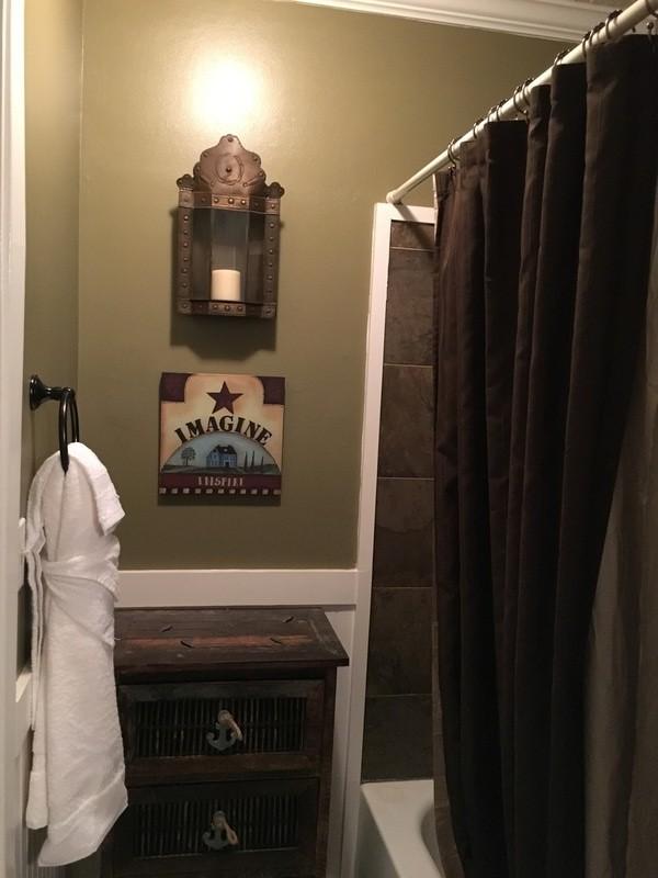 LAKEVIEW CONDO - Residential