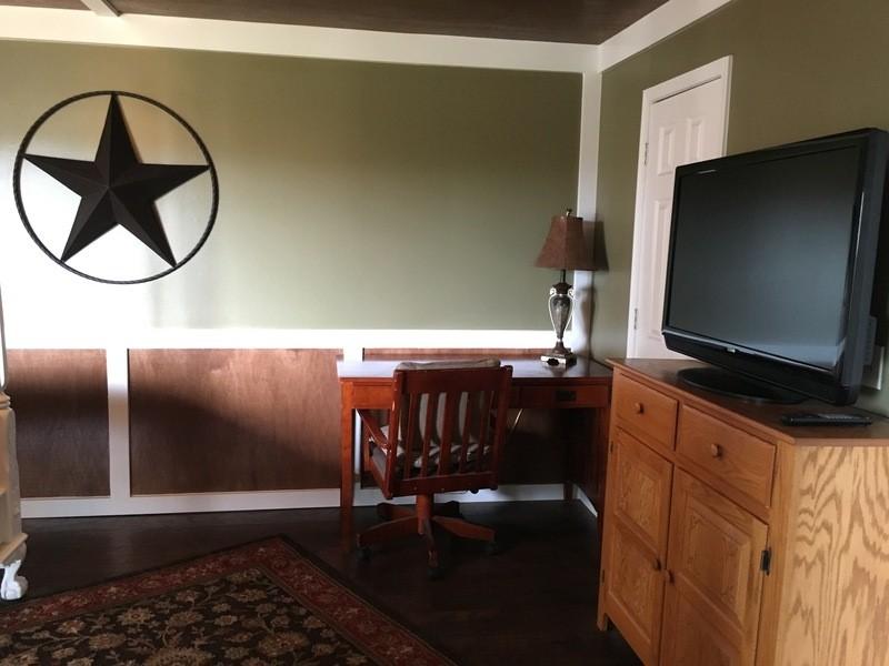 LAKEVIEW CONDO - Residential