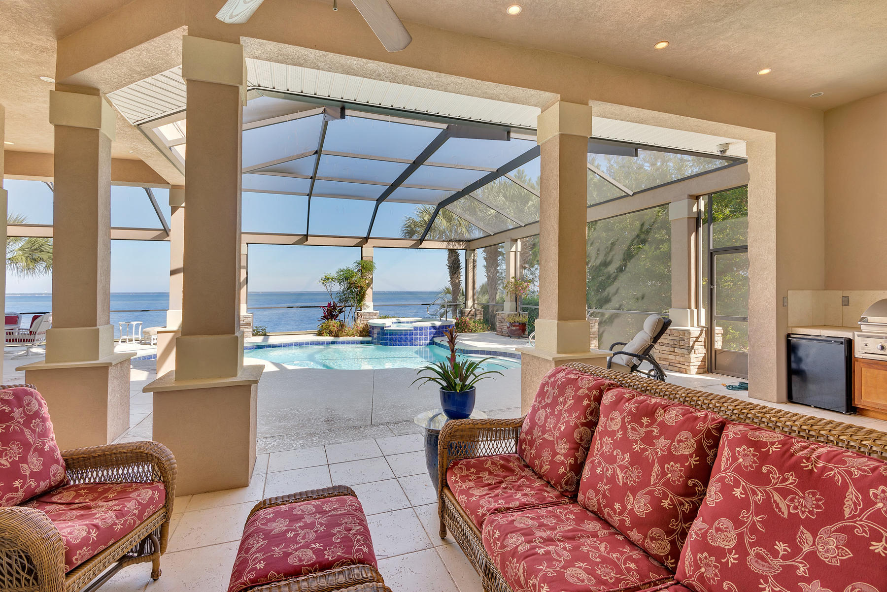 REGATTA BAY COMMODORE POINT S/D - Residential