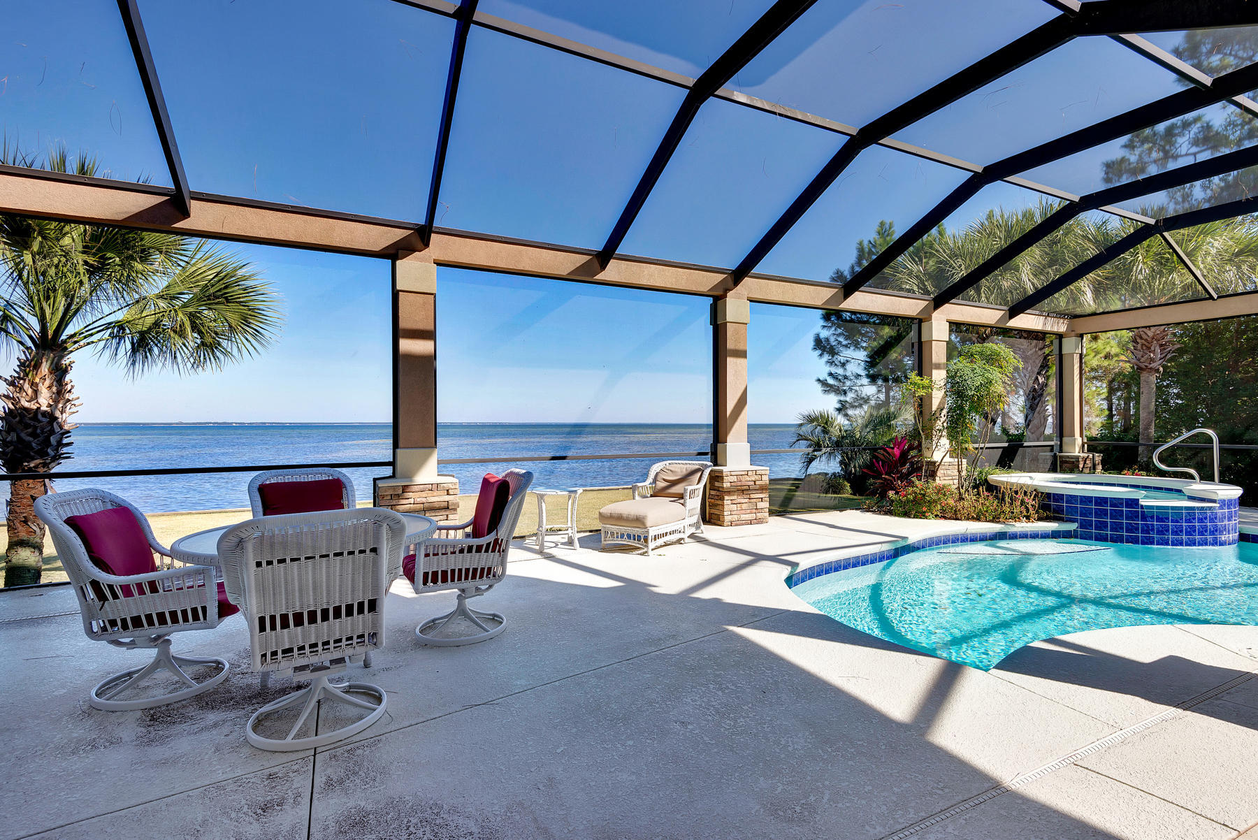 REGATTA BAY COMMODORE POINT S/D - Residential