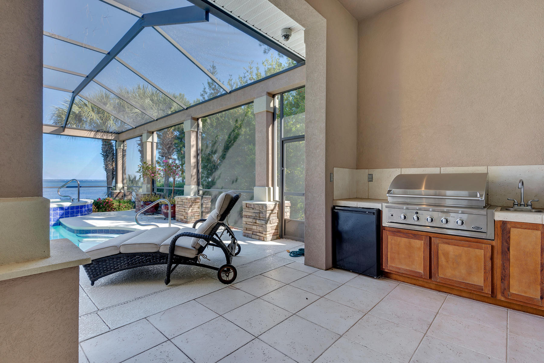 REGATTA BAY COMMODORE POINT S/D - Residential