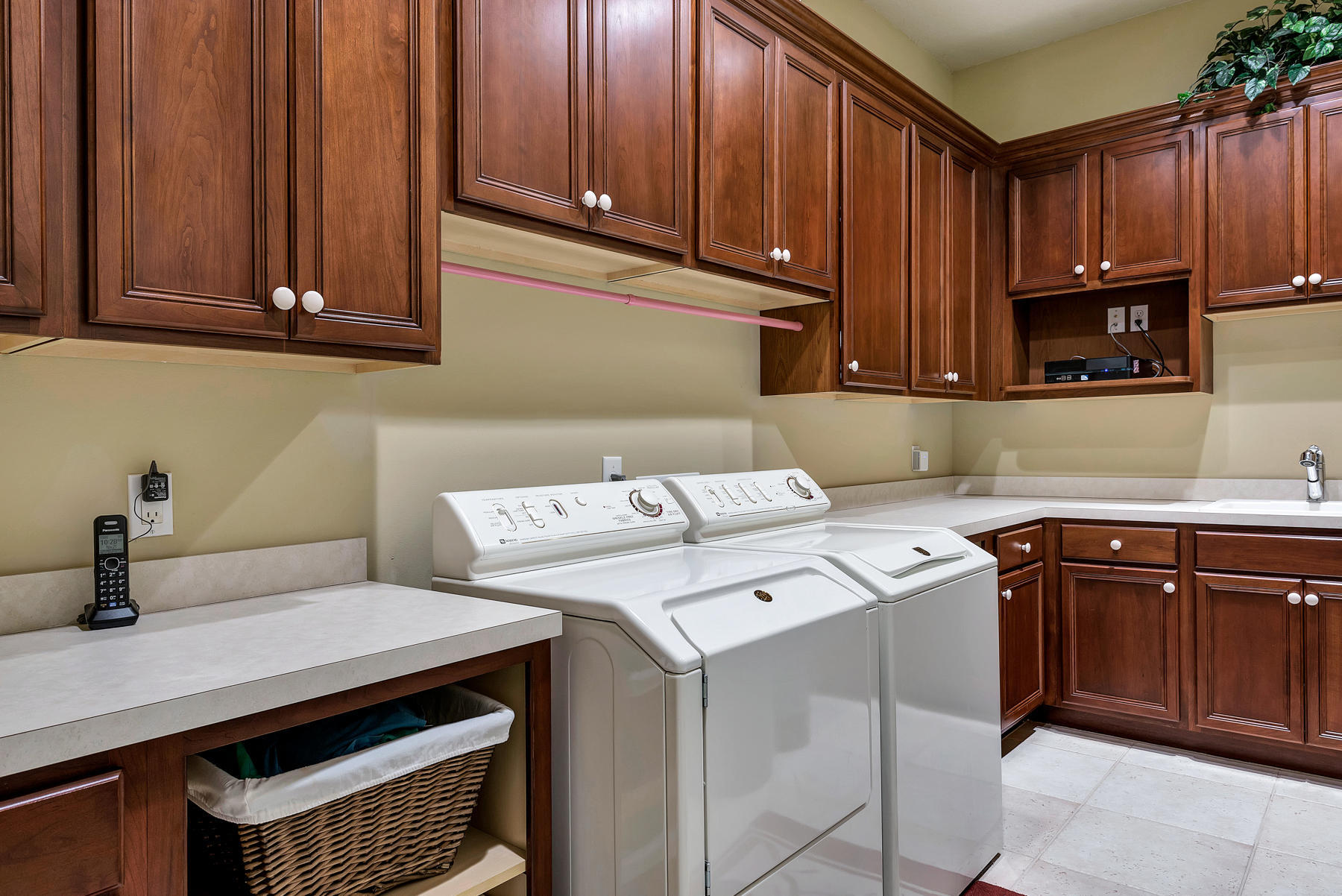 REGATTA BAY COMMODORE POINT S/D - Residential