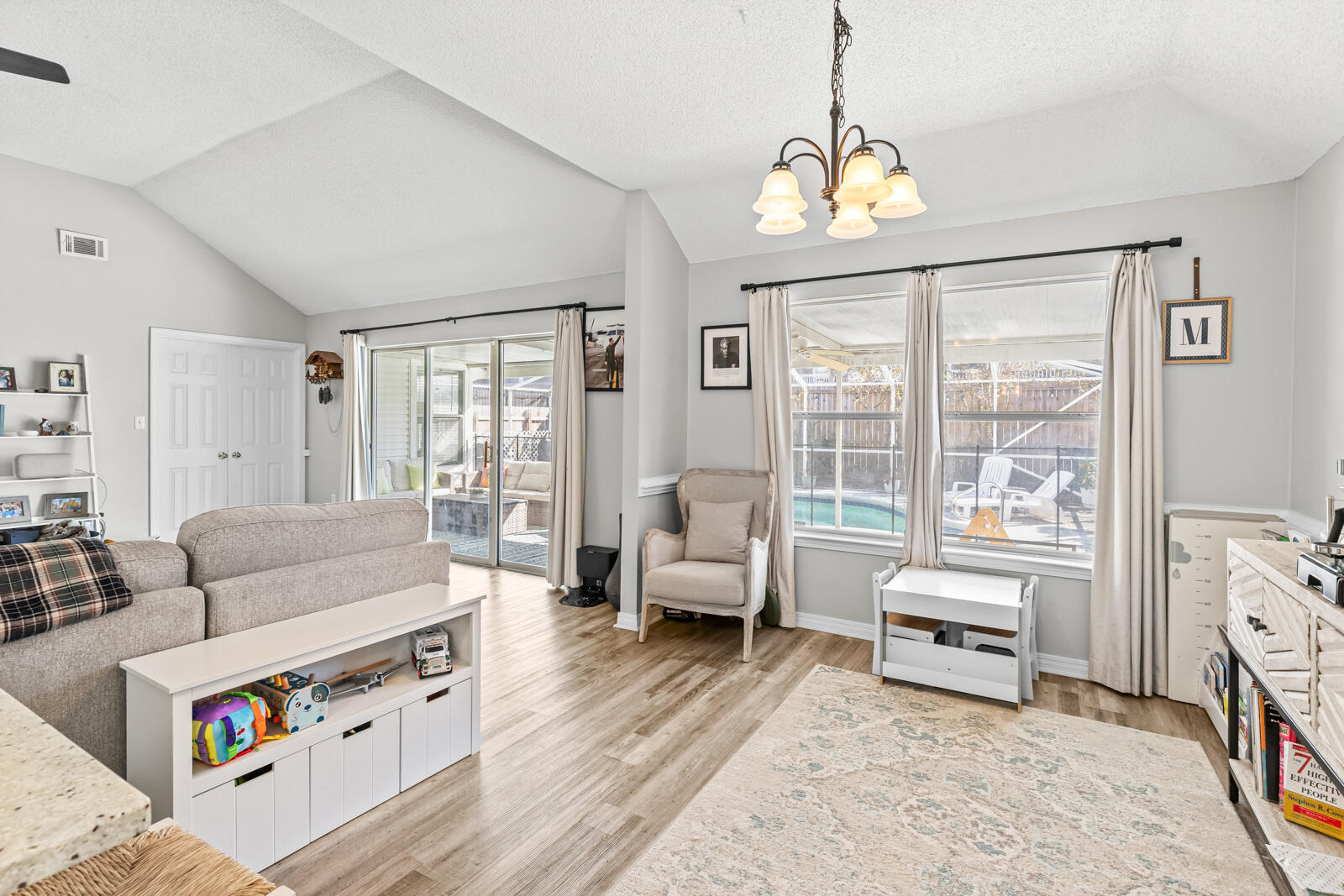 HARBOR BREEZE 1ST ADDN - Residential