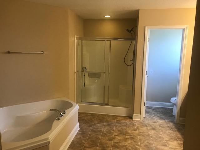 SILVER SPRINGS EST - Residential