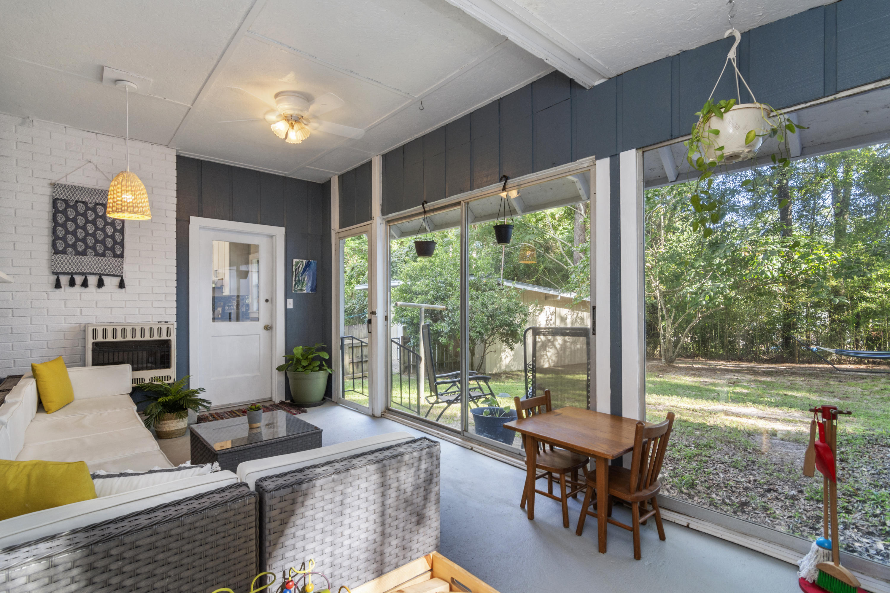 Crestview Suburb - Residential