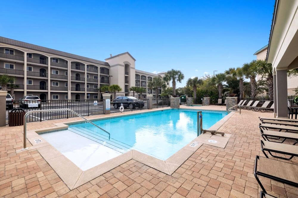 ALERIO CONDO - Residential