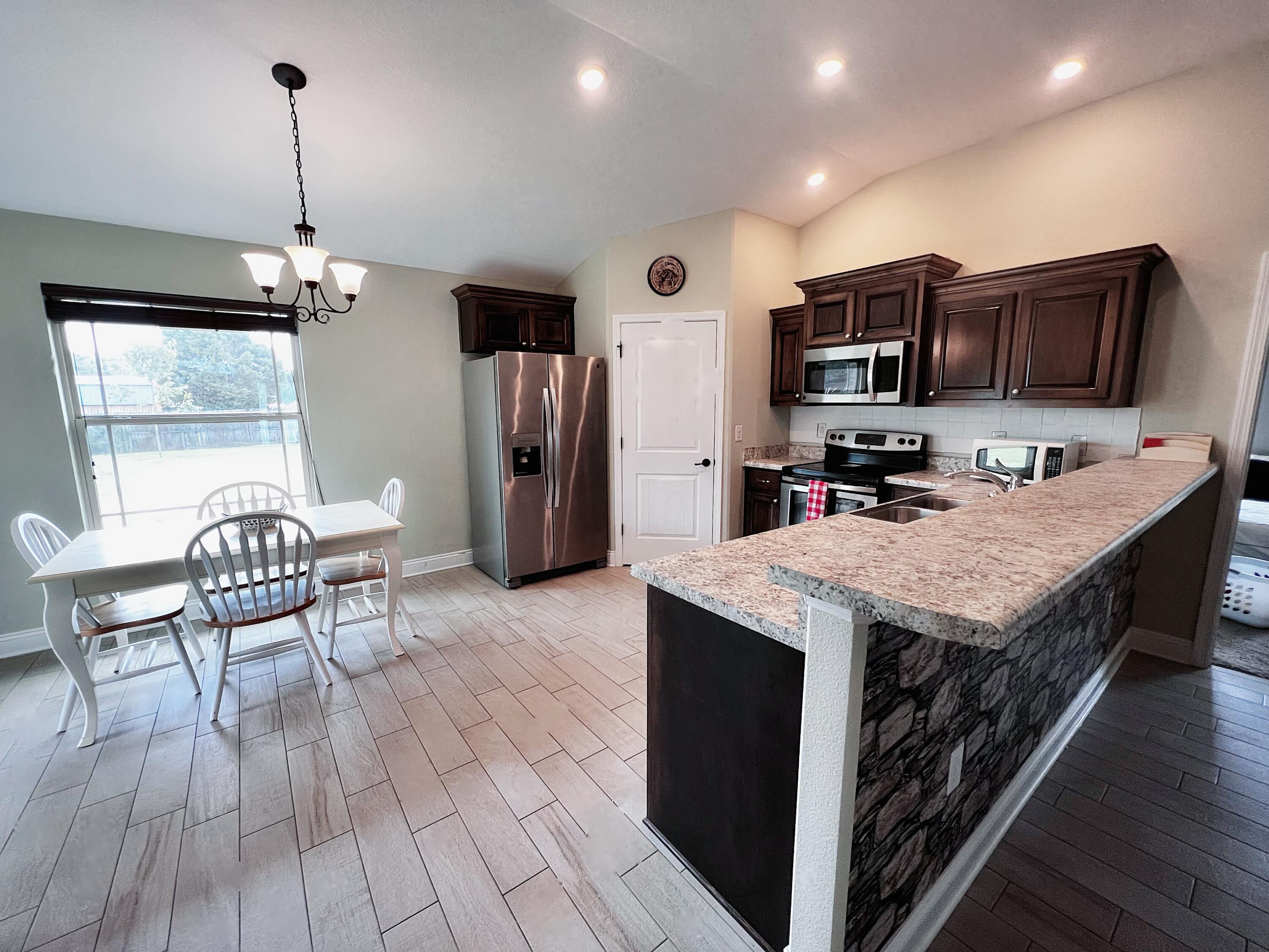 PLANTATION WOOD - Residential