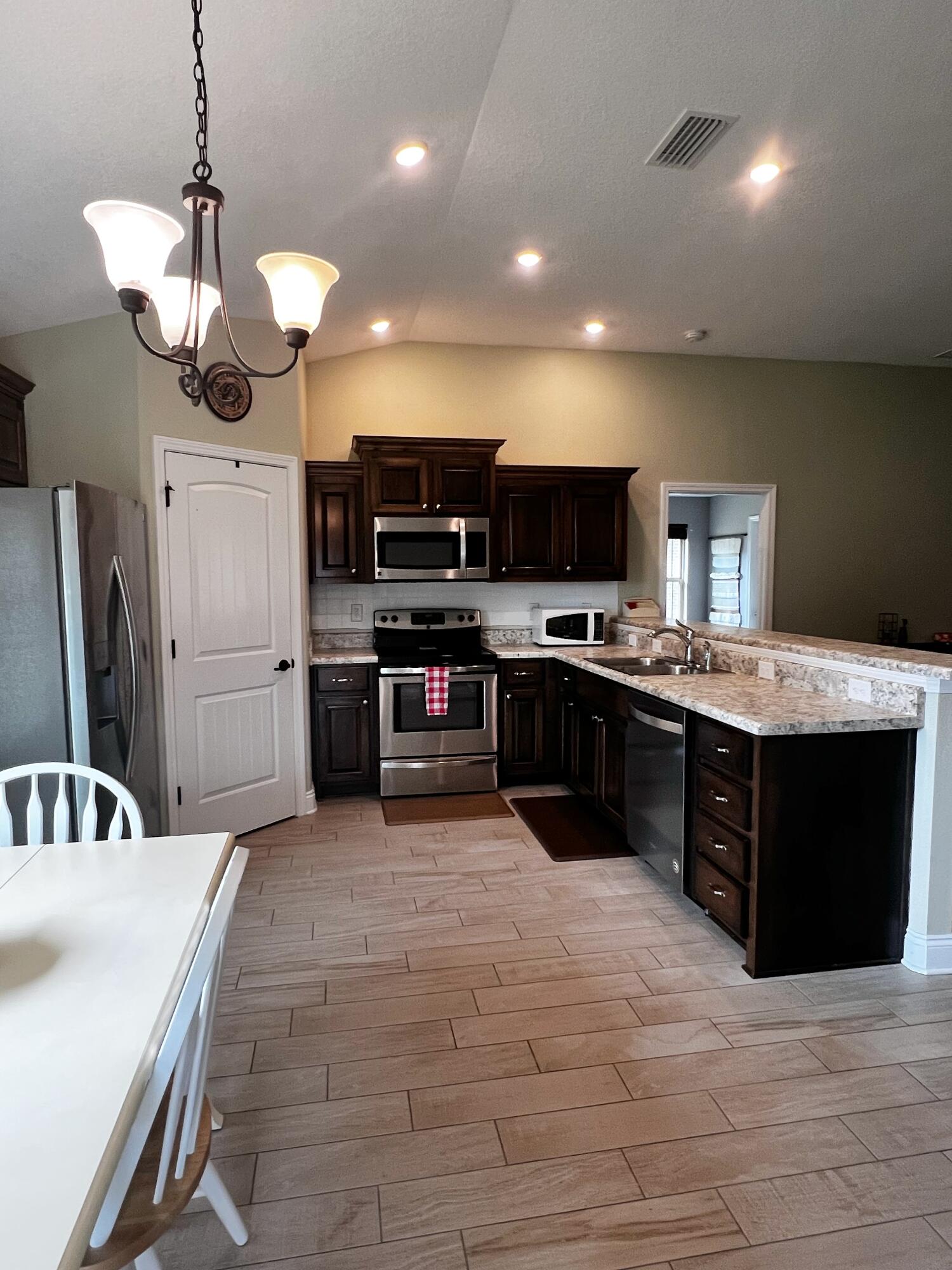 PLANTATION WOOD - Residential