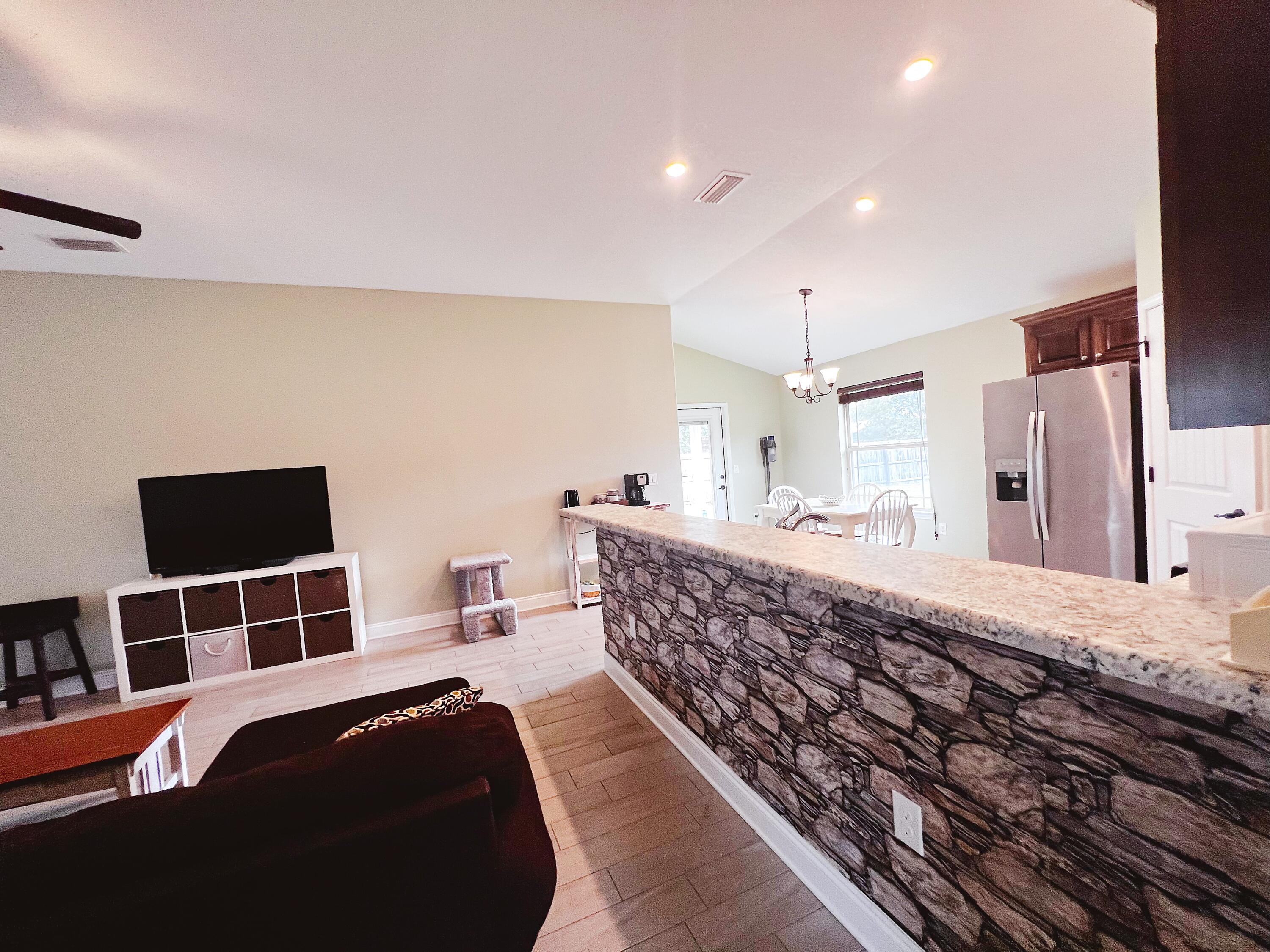 PLANTATION WOOD - Residential