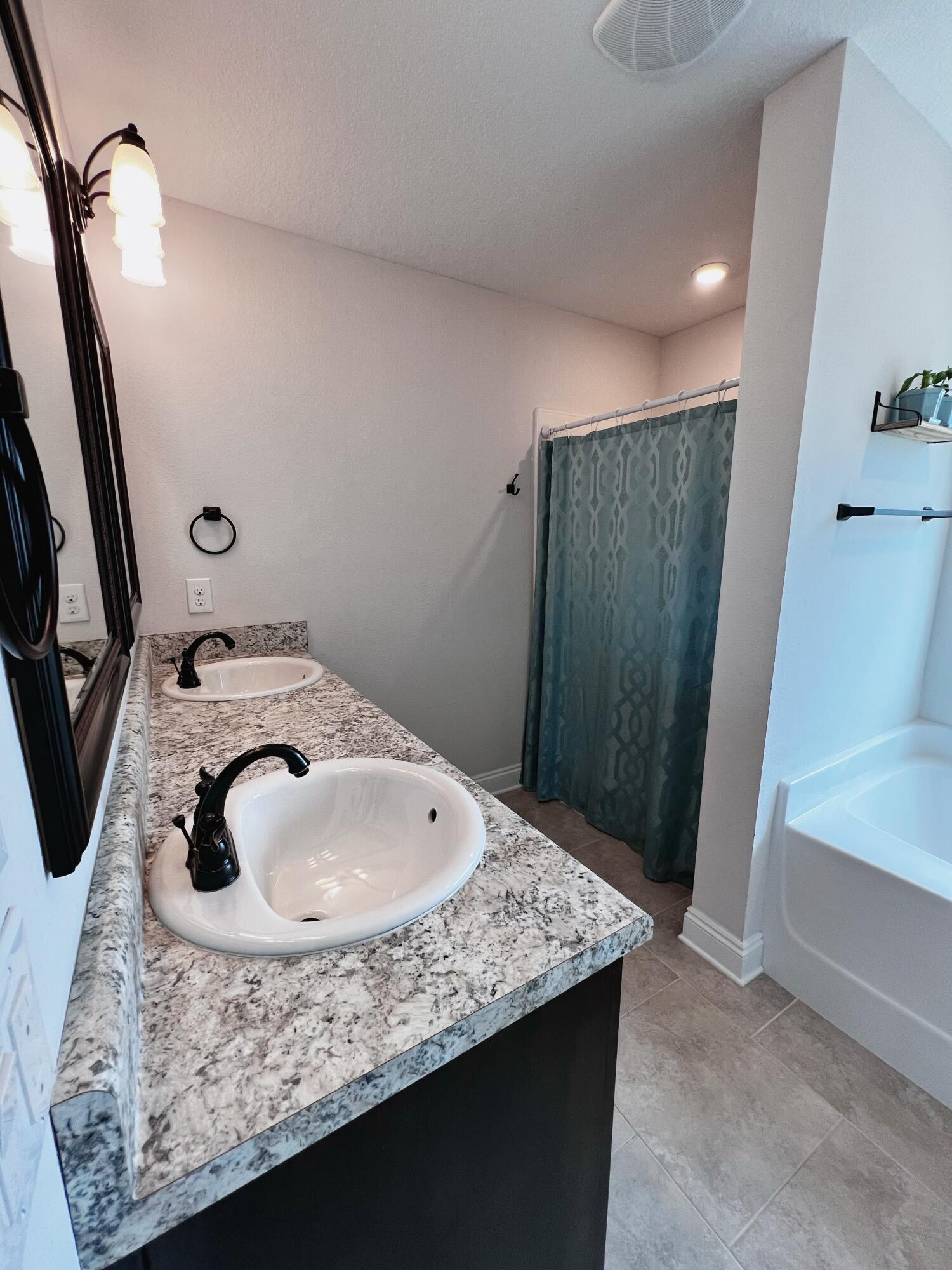 PLANTATION WOOD - Residential