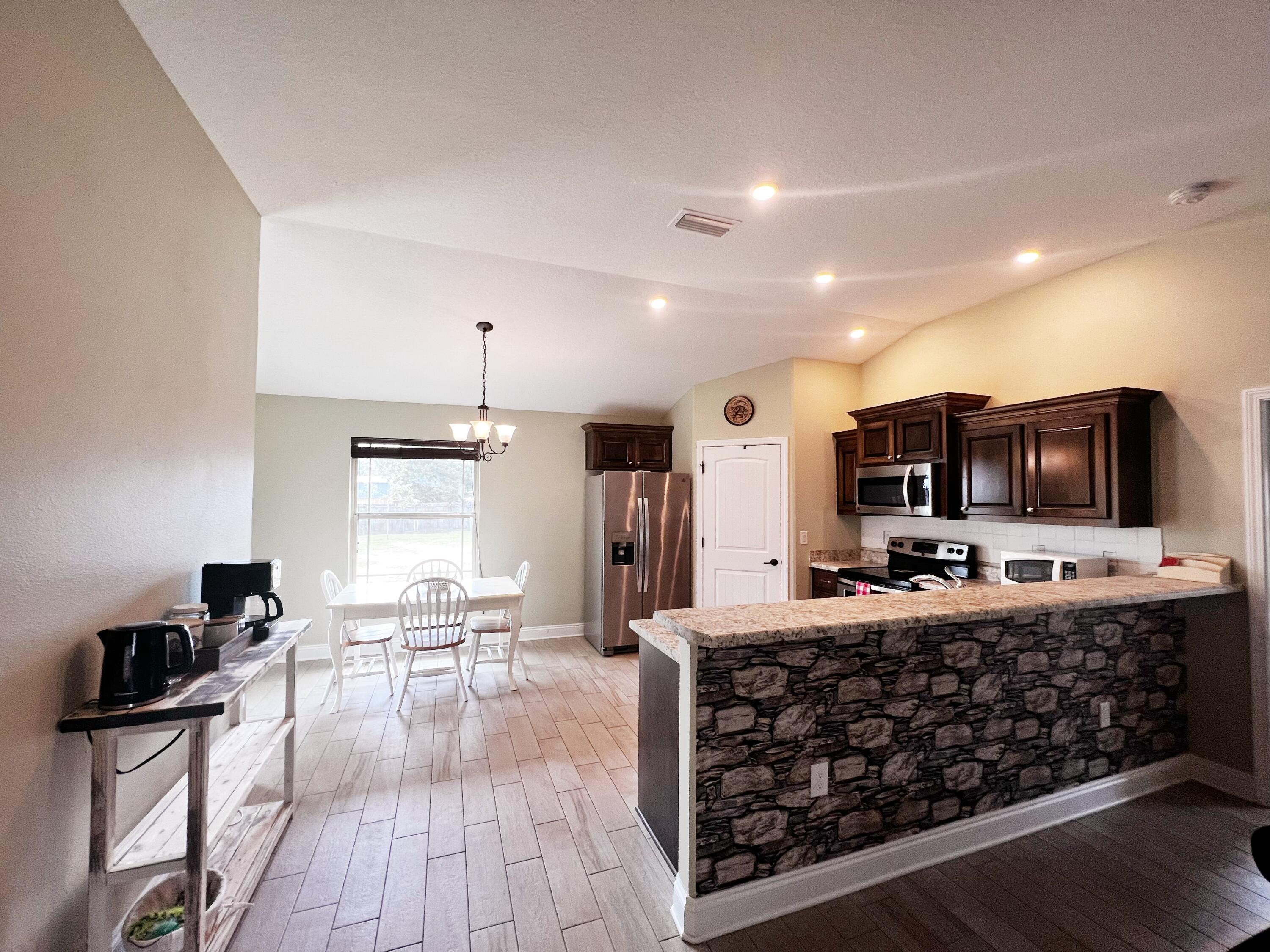 PLANTATION WOOD - Residential