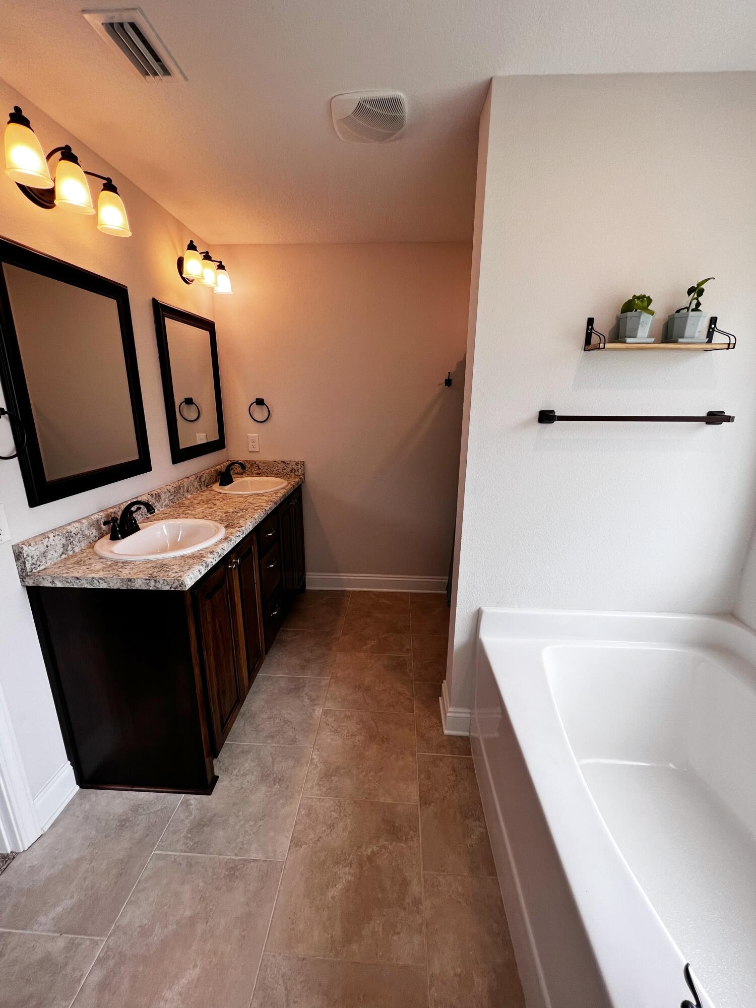 PLANTATION WOOD - Residential