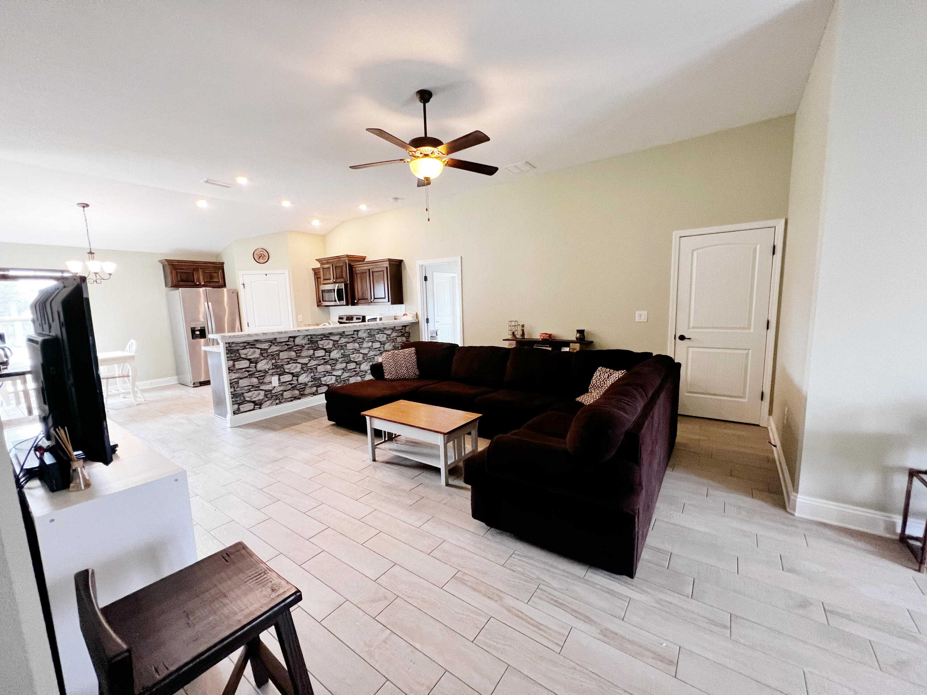 PLANTATION WOOD - Residential