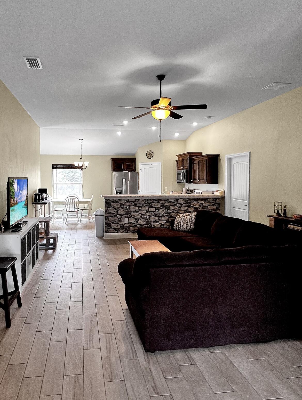 PLANTATION WOOD - Residential