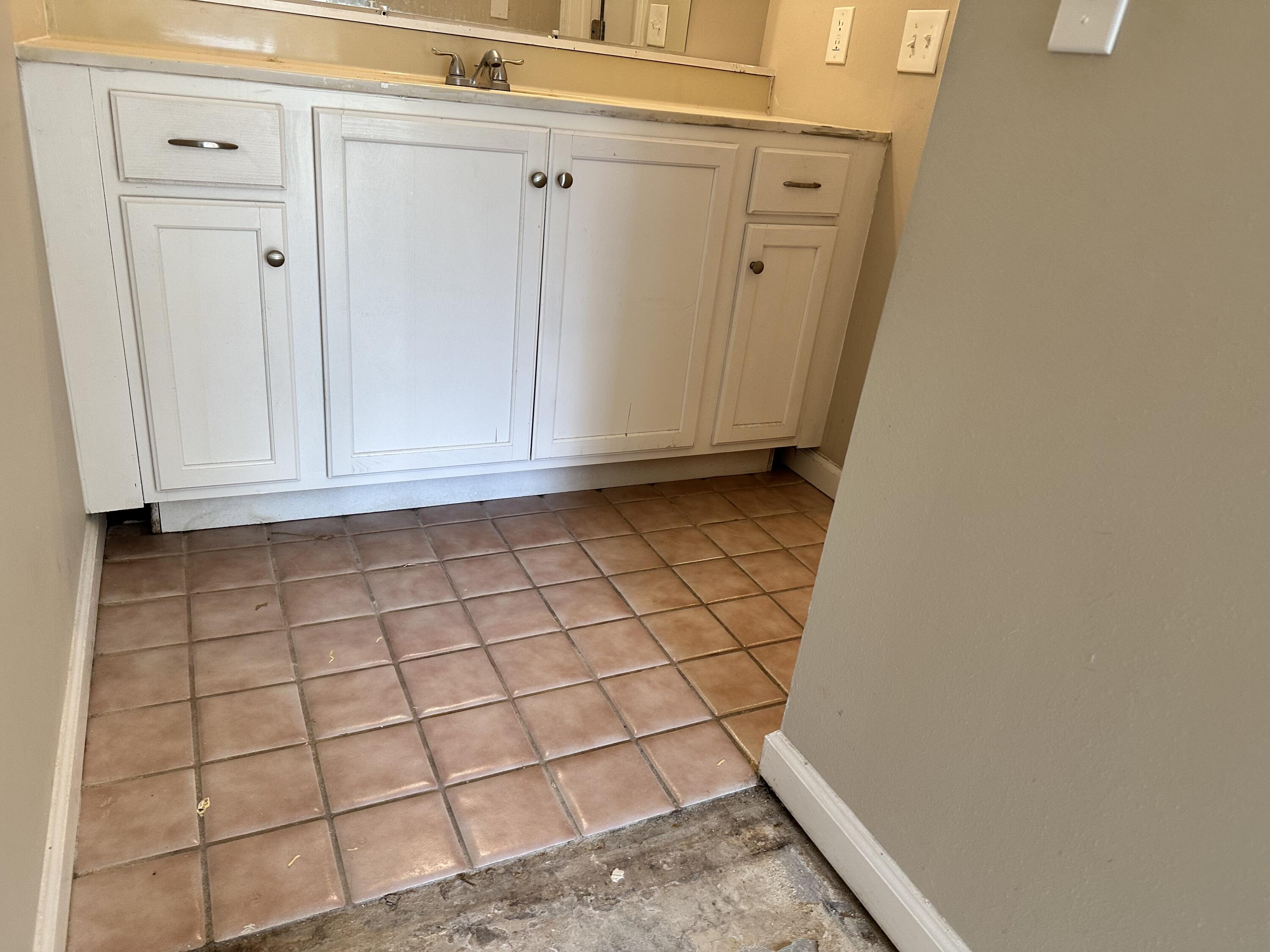 HIDDEN TRAILS PH 1 - Residential