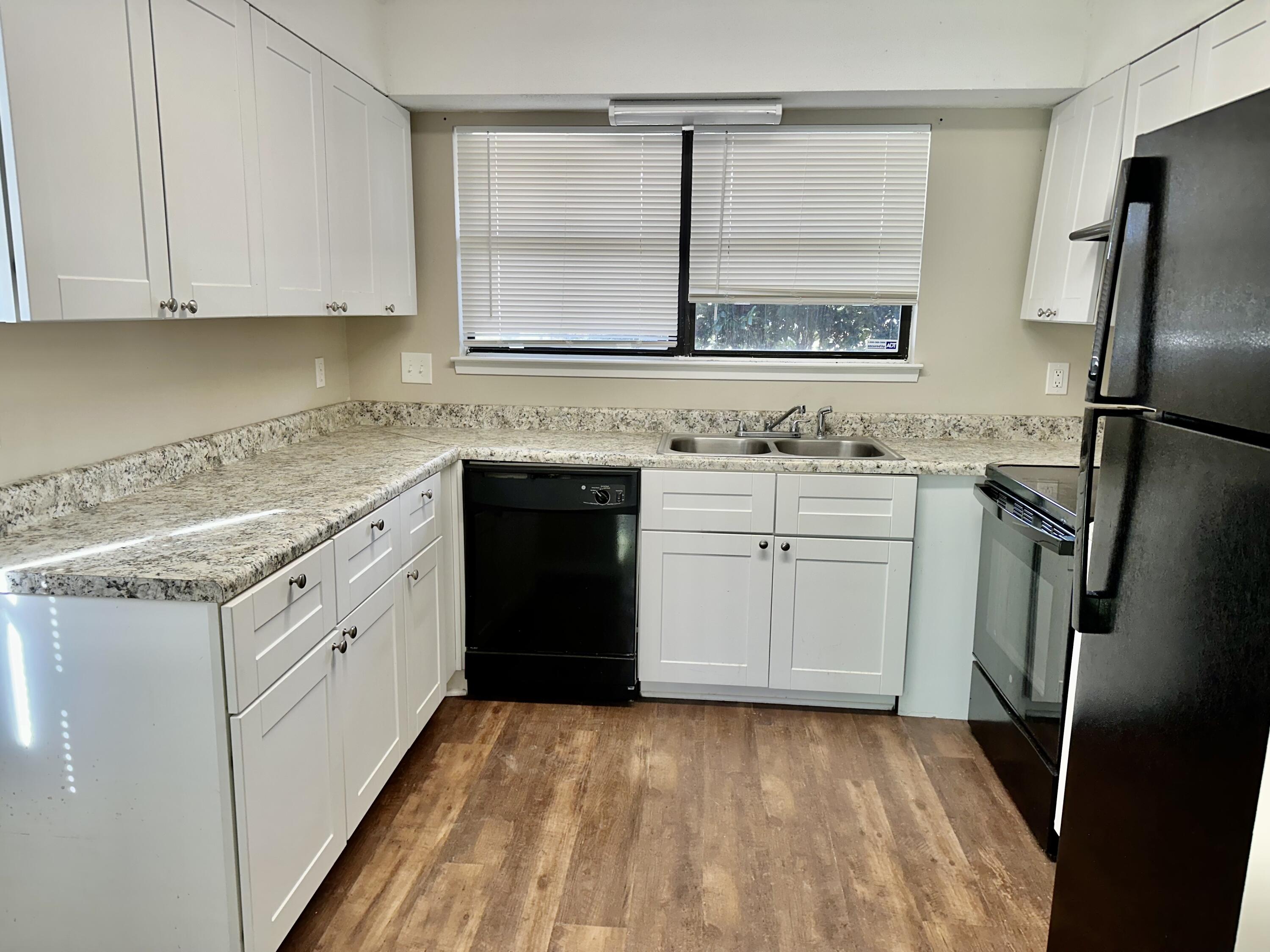 HIDDEN TRAILS PH 1 - Residential