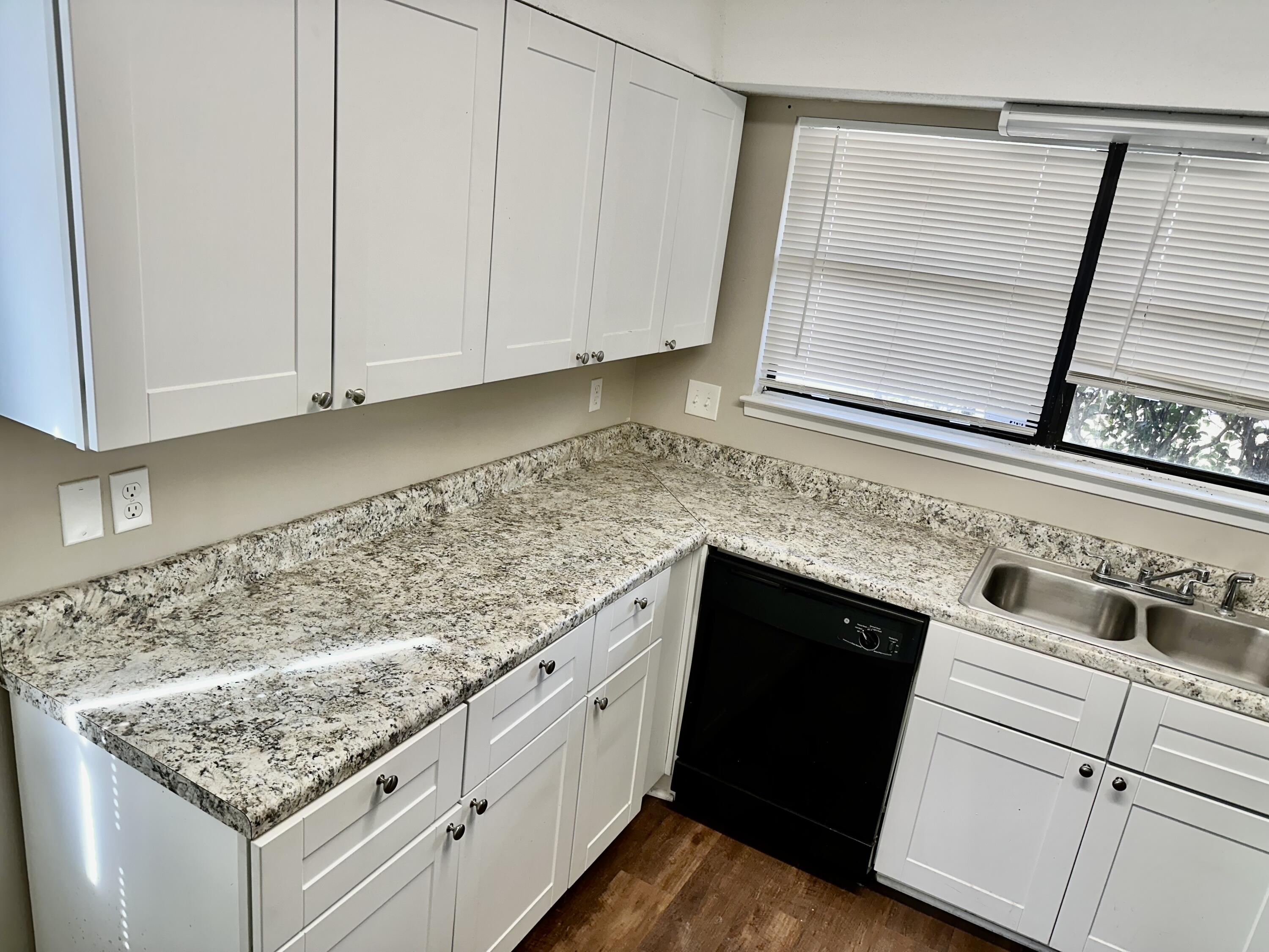 HIDDEN TRAILS PH 1 - Residential