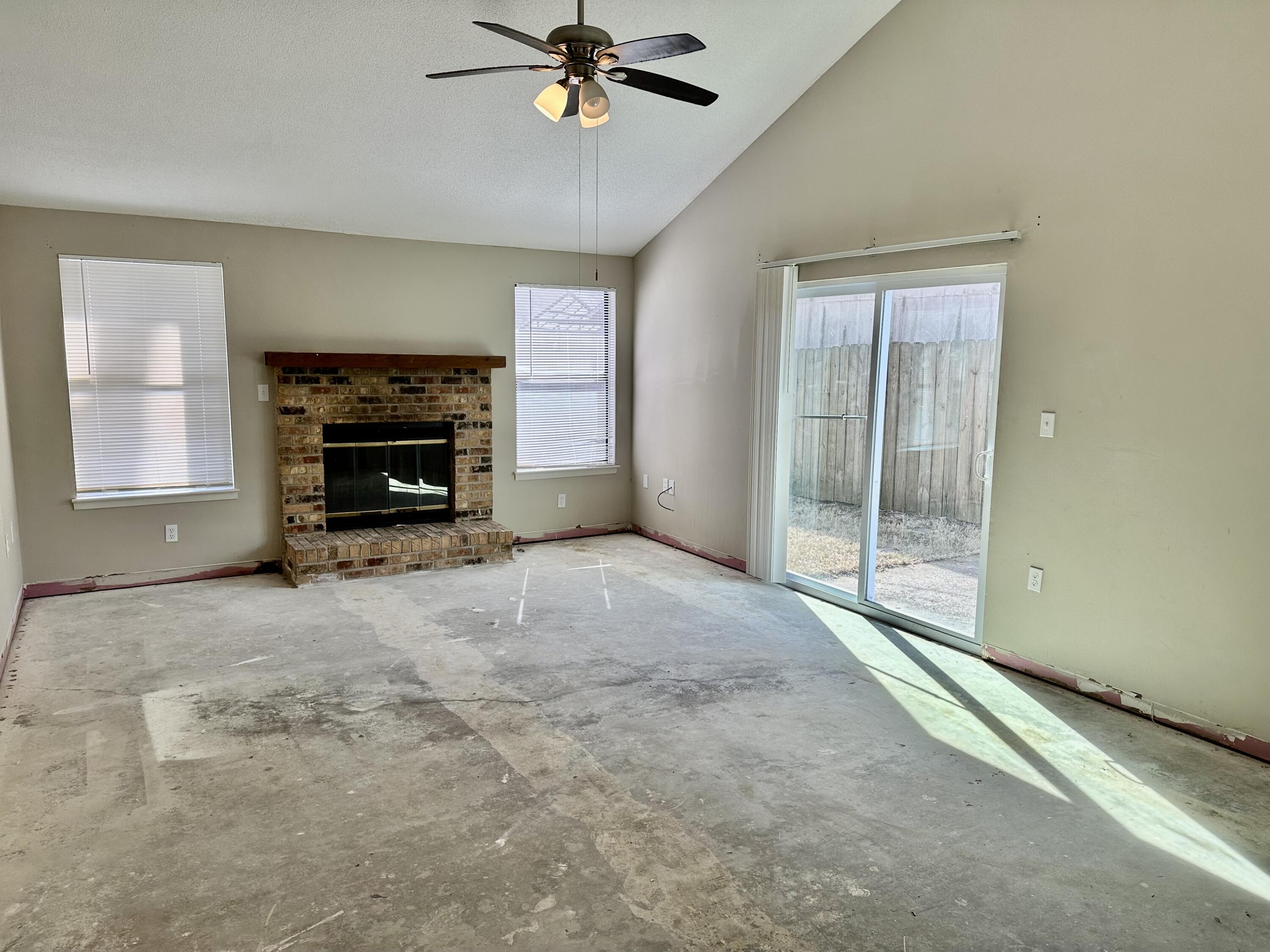 HIDDEN TRAILS PH 1 - Residential