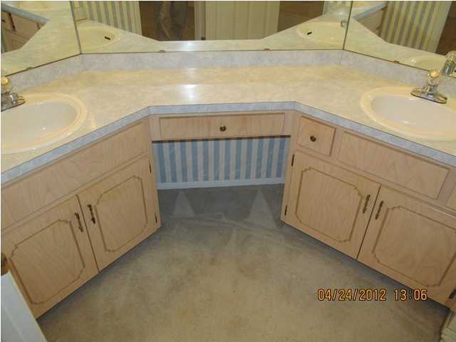 PARKWOOD LANE BLUEWATER BAY - Residential Lease