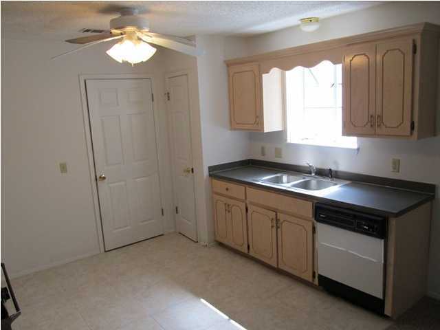 PARKWOOD LANE BLUEWATER BAY - Residential Lease