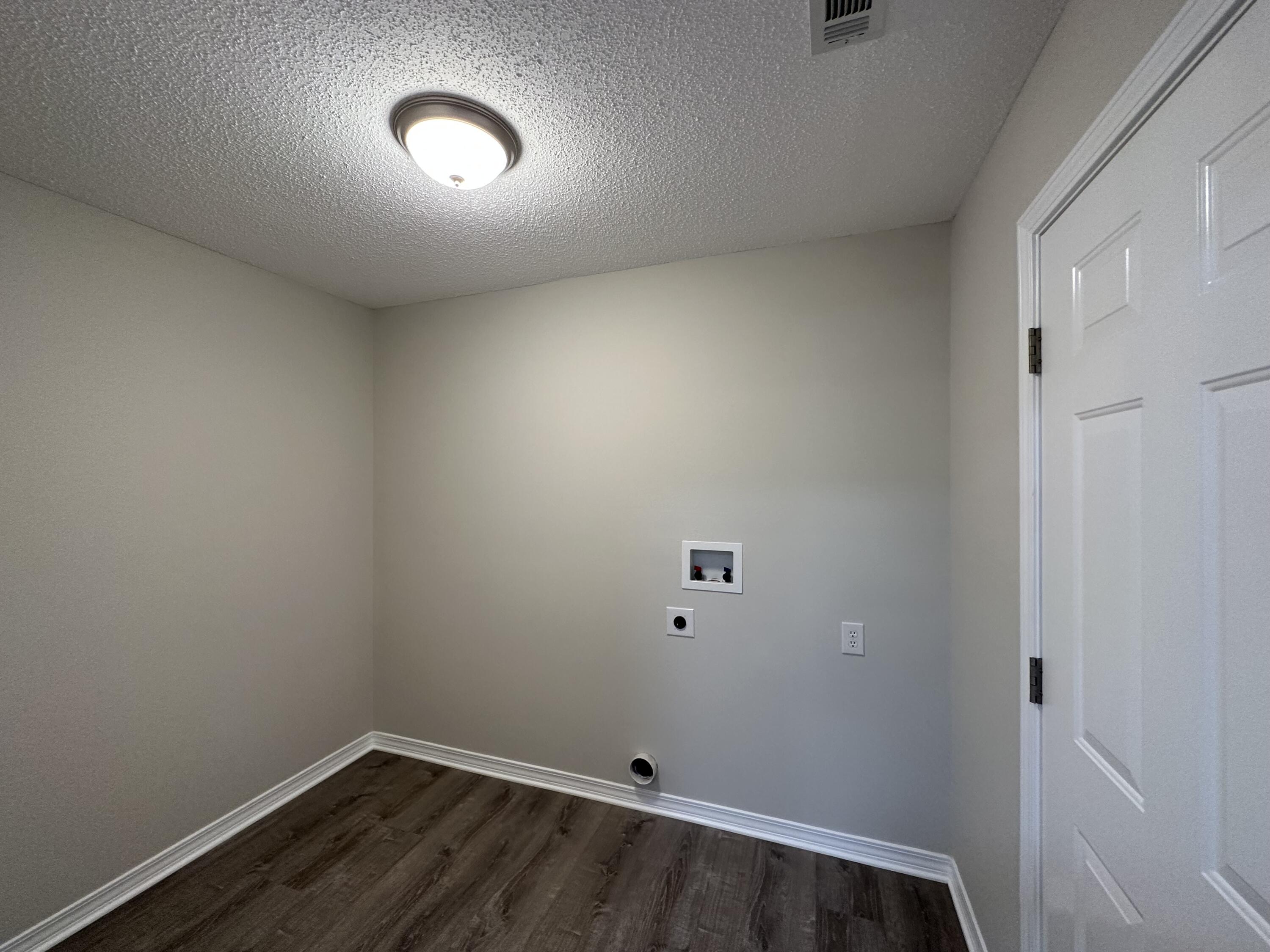 THE PINES - Residential