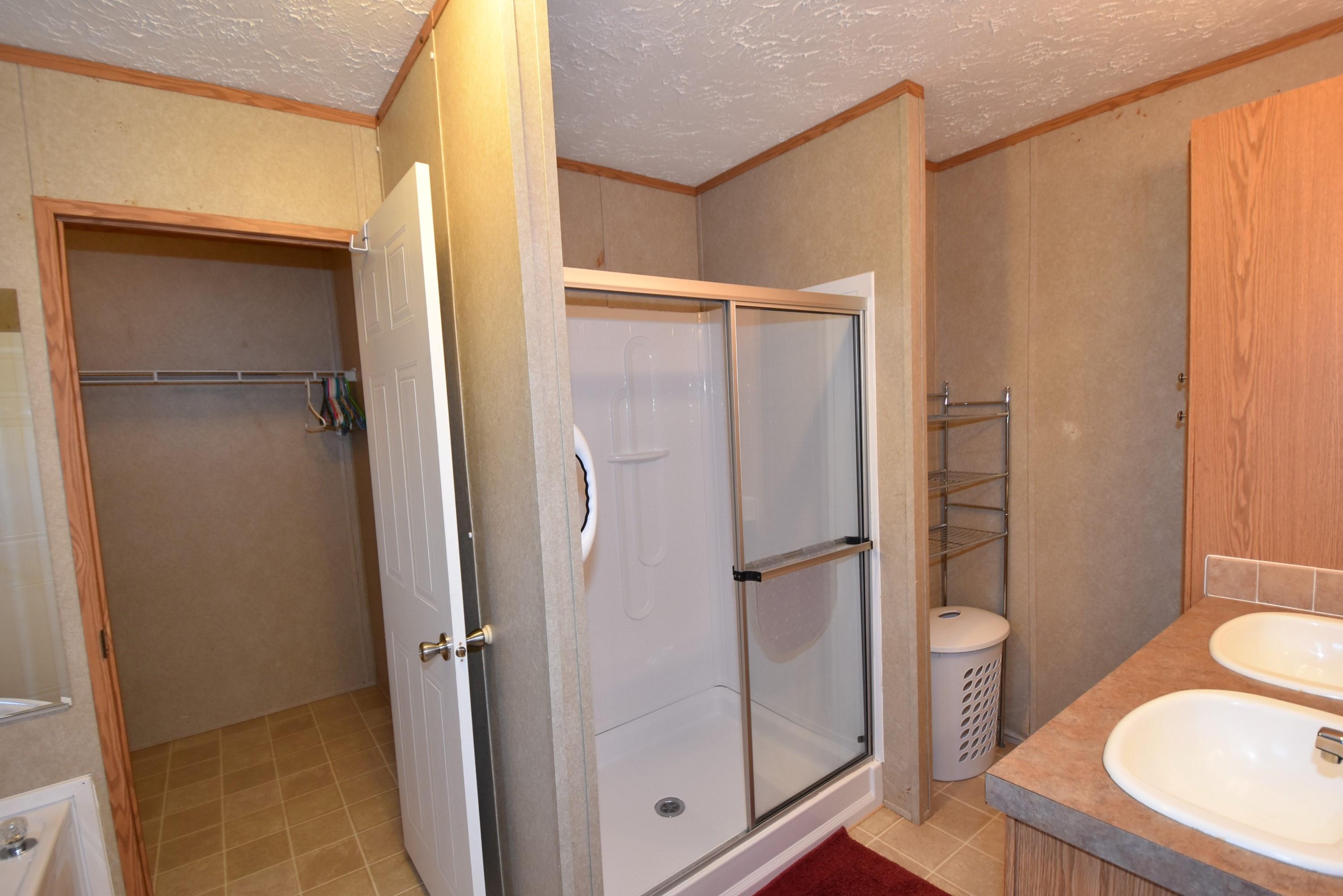 OAKWOOD HILLS - Residential