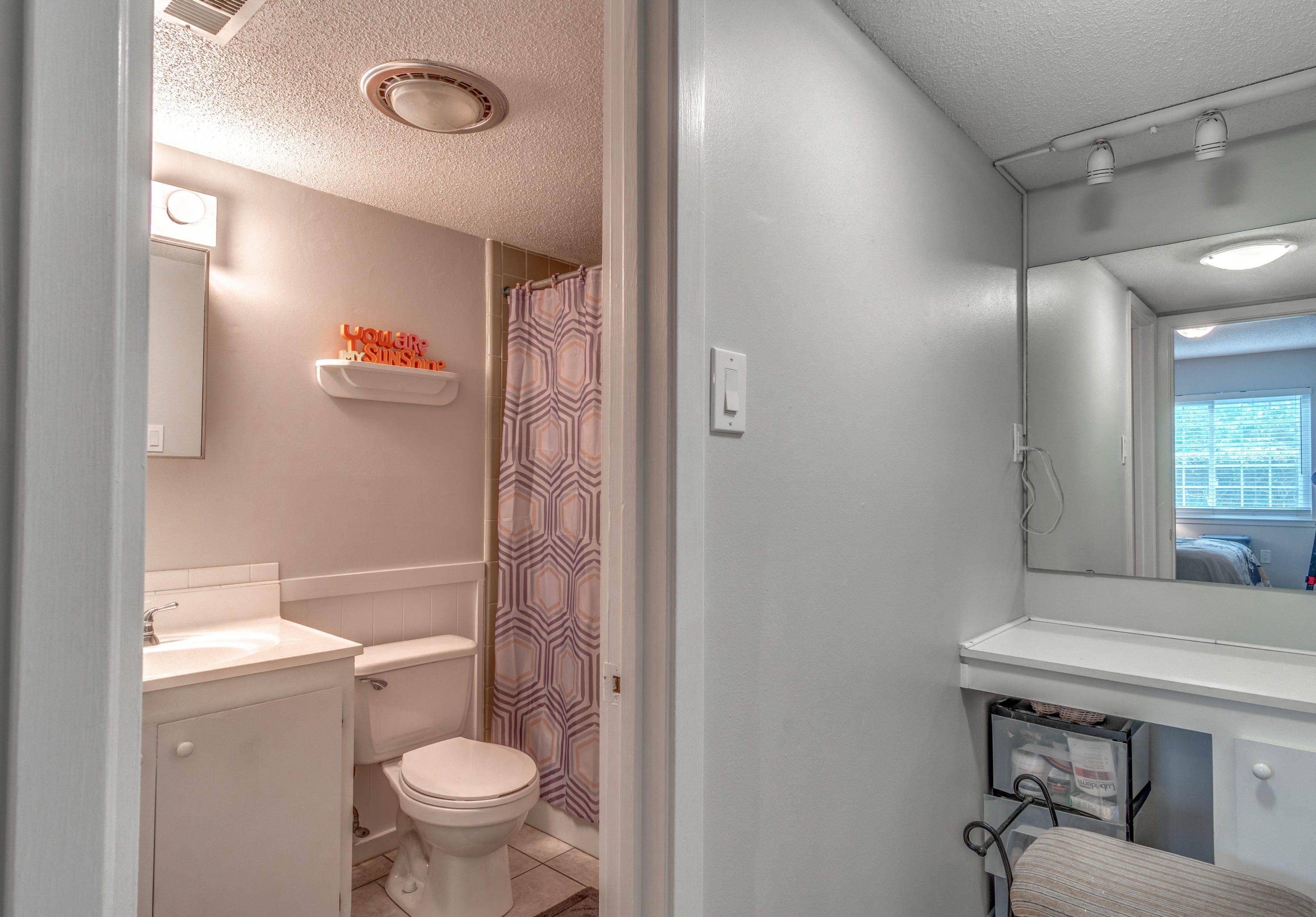 COUNTRY CLUB CONDO - Residential