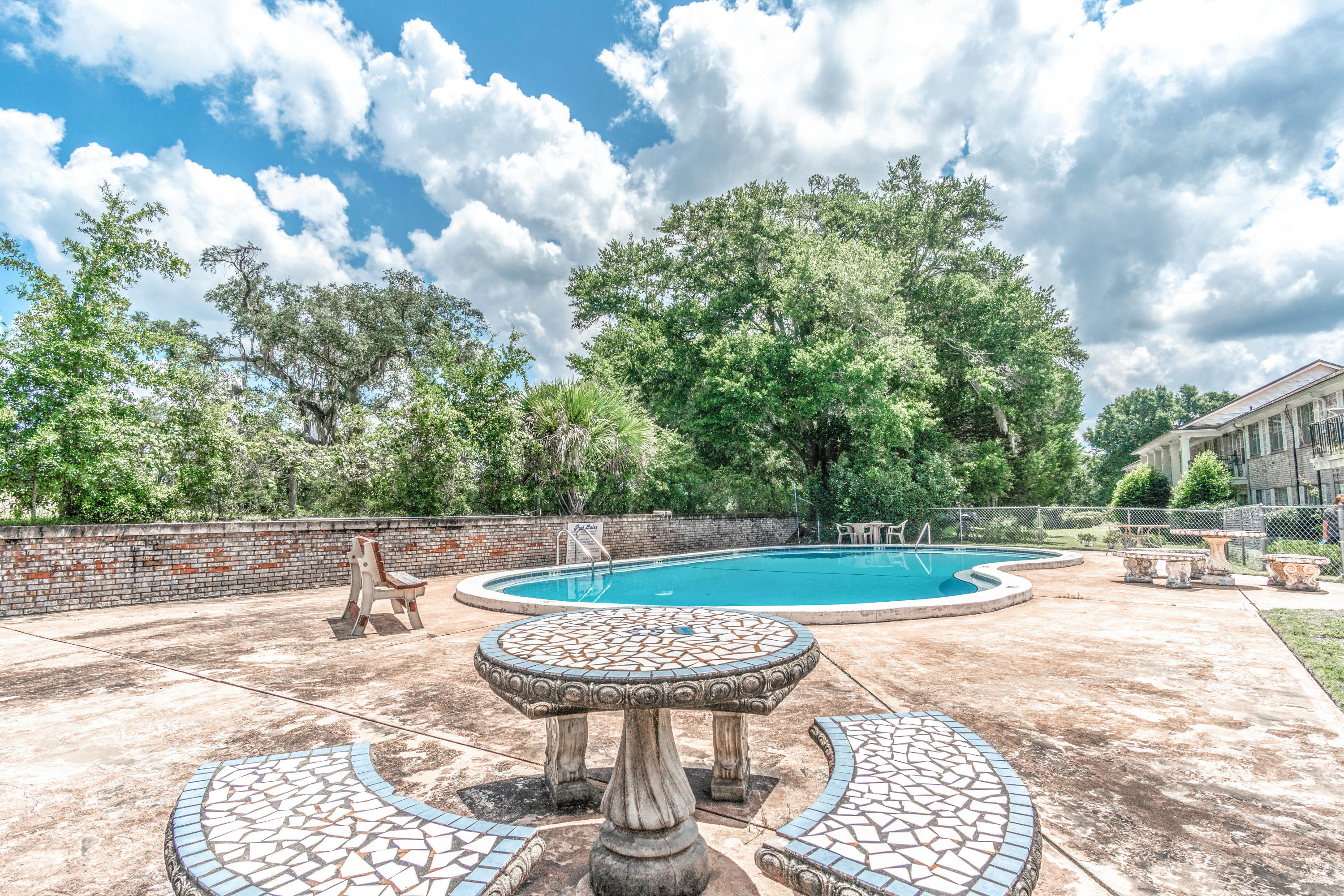 COUNTRY CLUB CONDO - Residential