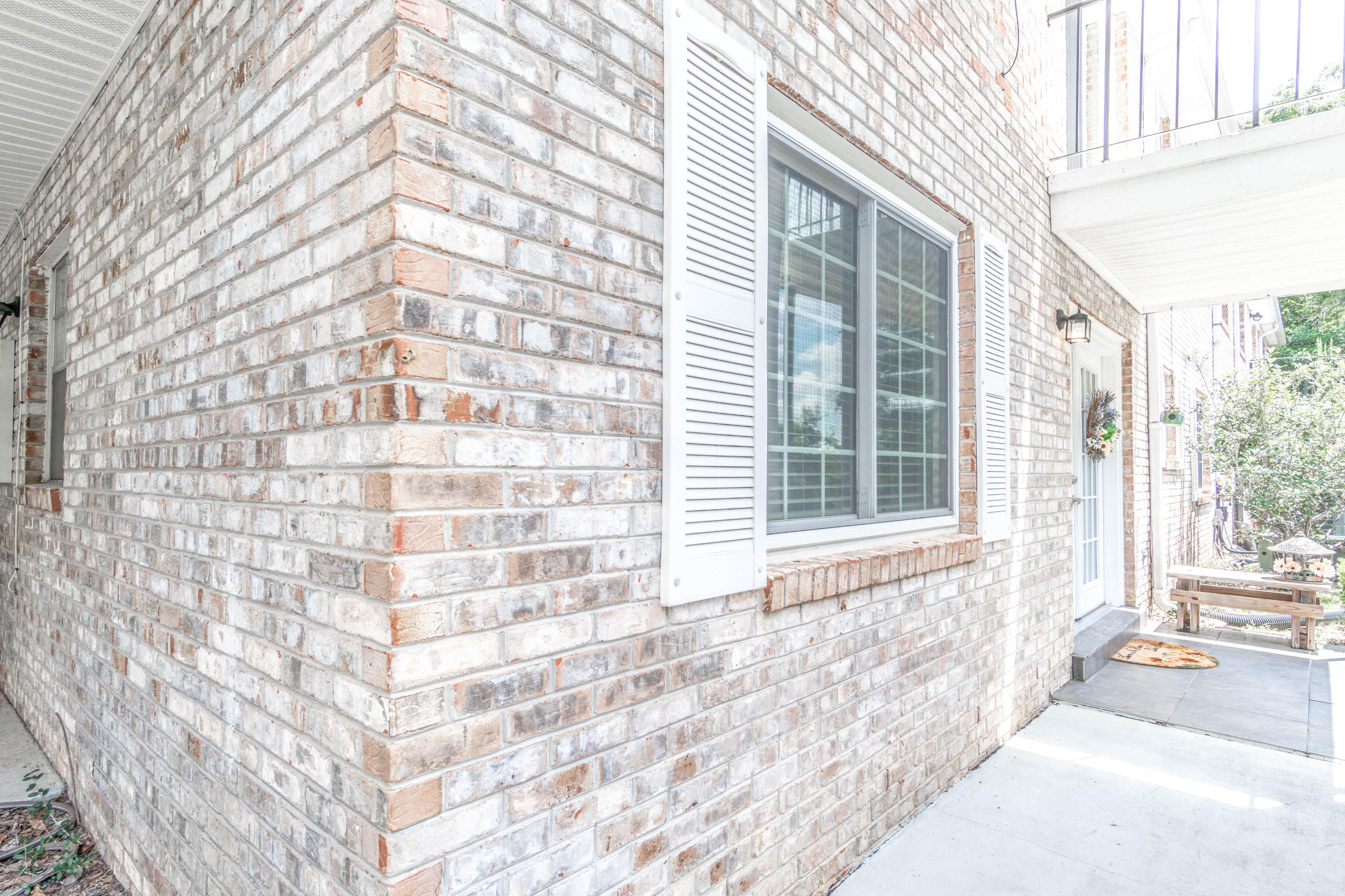 COUNTRY CLUB CONDO - Residential