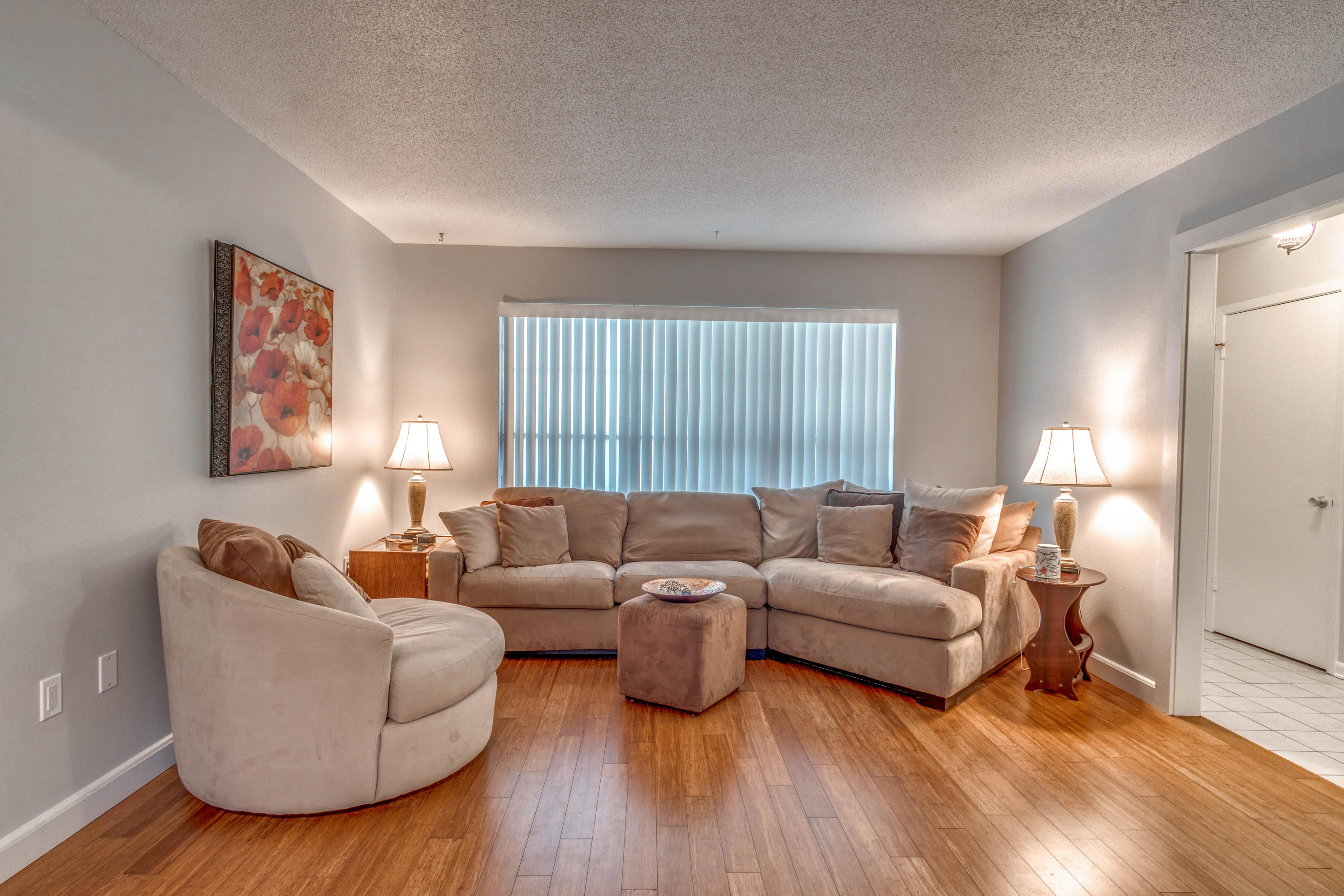 COUNTRY CLUB CONDO - Residential