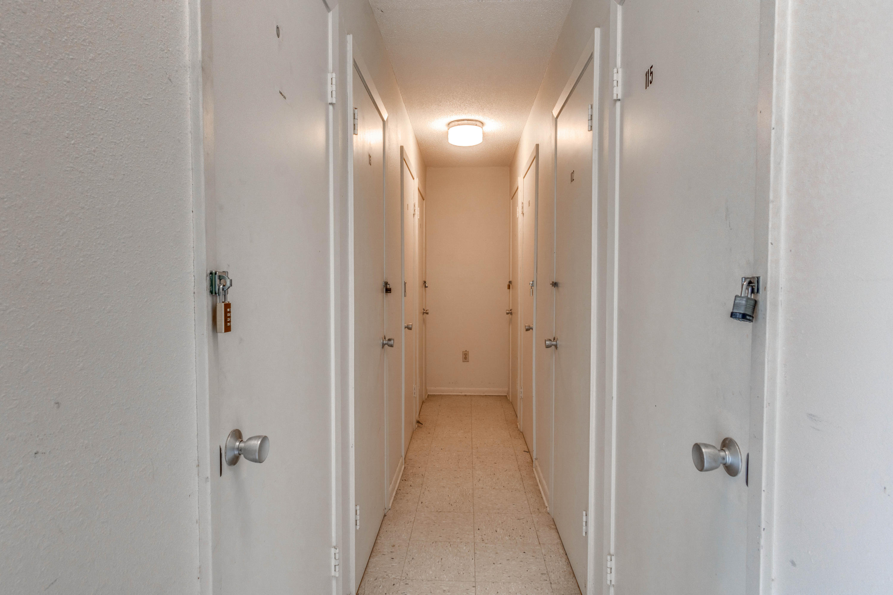 COUNTRY CLUB CONDO - Residential