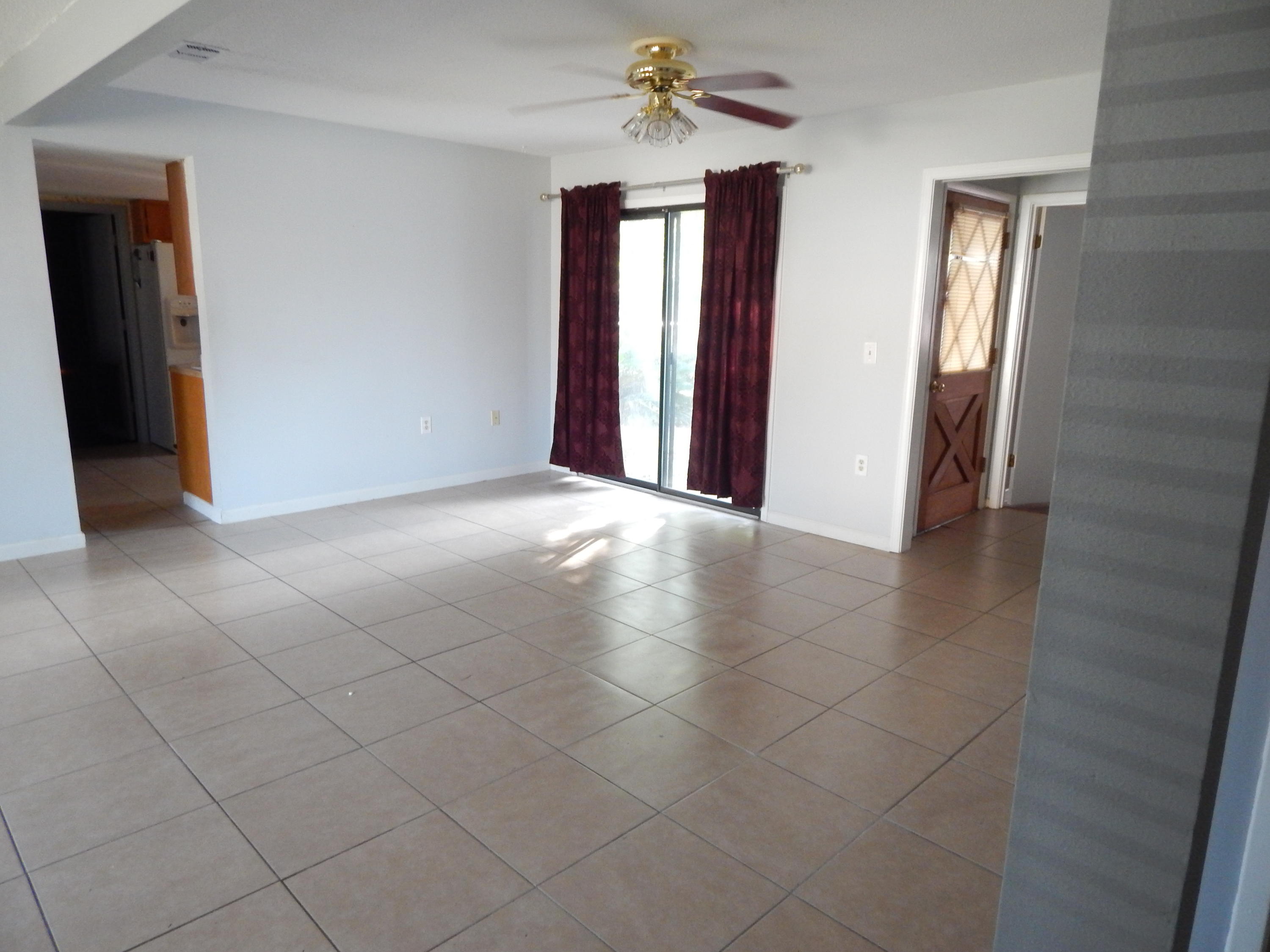 TANGLEWOOD S/D 1ST ADDN - Residential