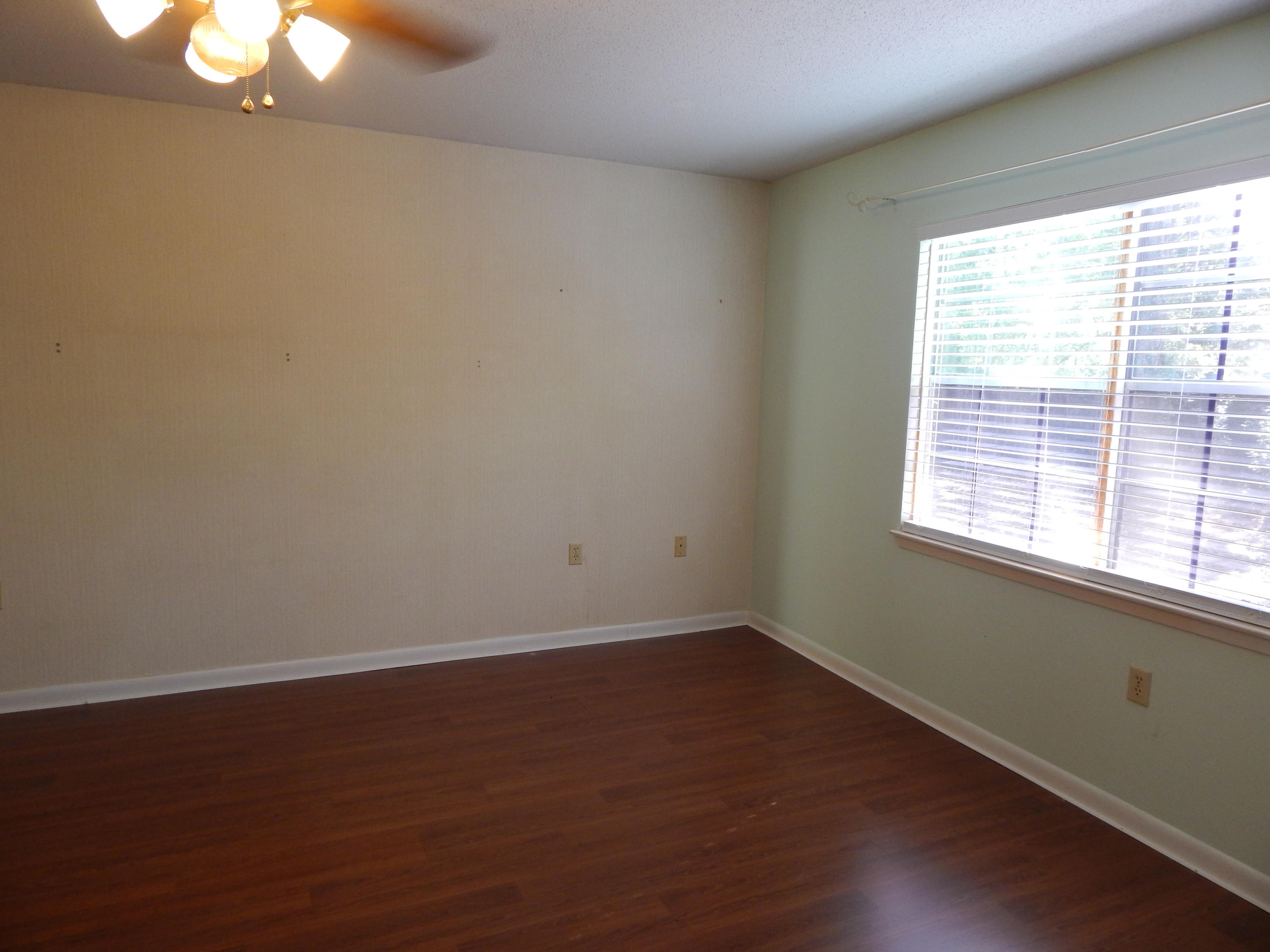 TANGLEWOOD S/D 1ST ADDN - Residential