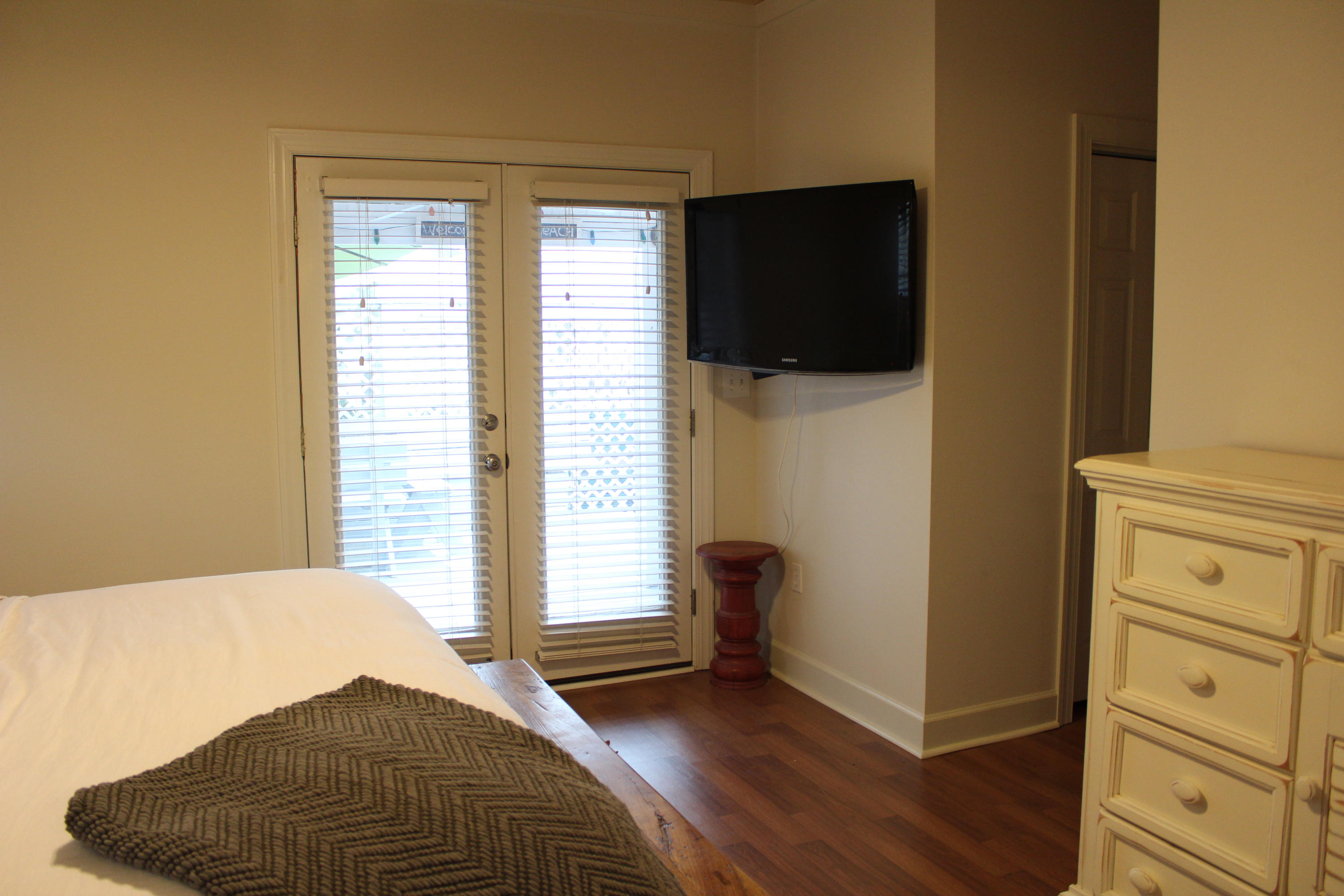 CRYSTAL BEACH COTTAGES PH 2Crystal Beach - Residential