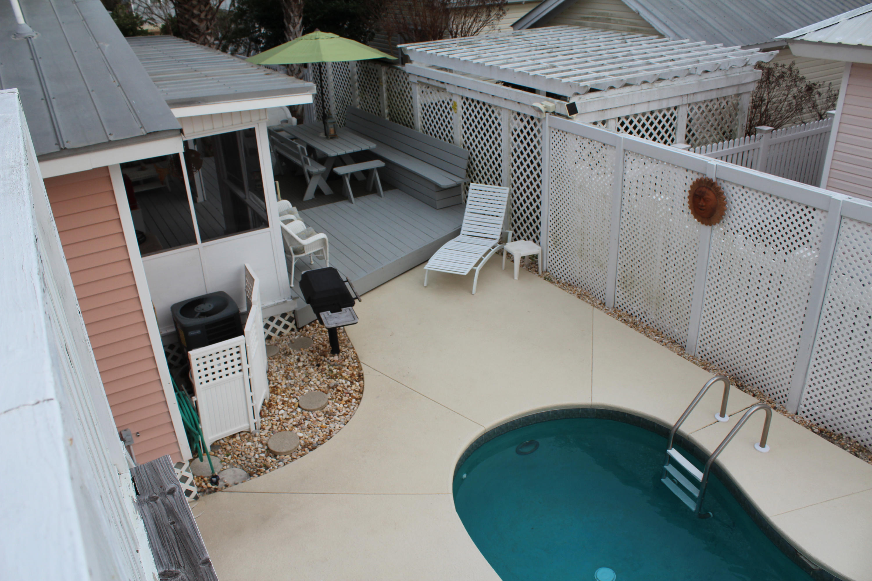 CRYSTAL BEACH COTTAGES PH 2Crystal Beach - Residential