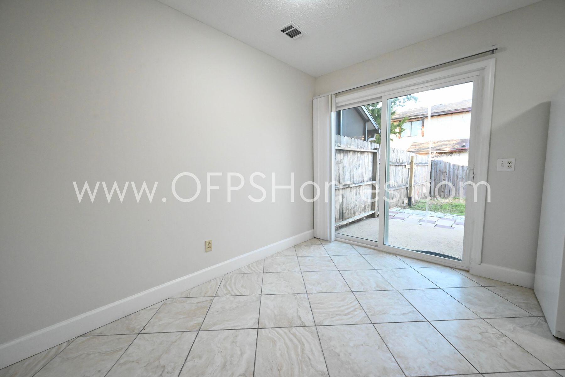 INDIAN HILLS - Residential Lease